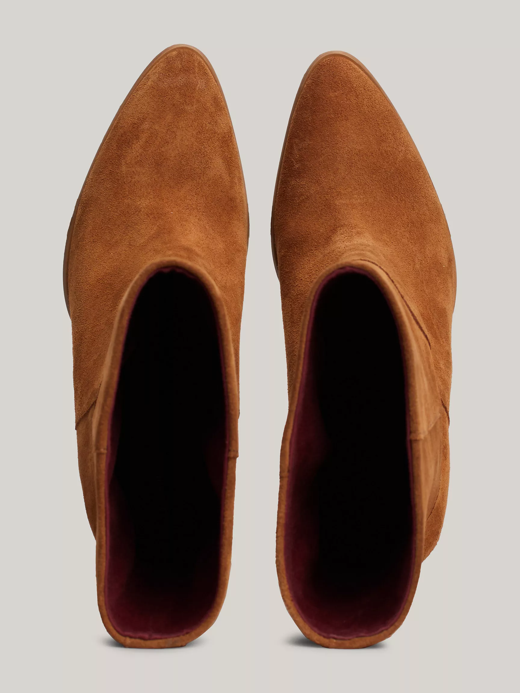 Женские ботинки Tommy Hilfiger, Замшевые ковбойские сапоги с монограммой