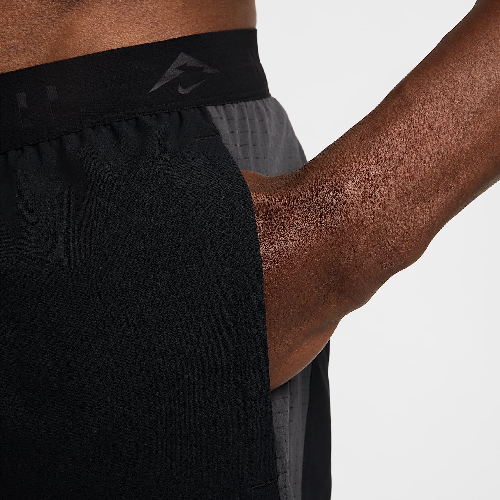 Nike Trail Men's Dri-FIT 6" Brief-Lined Running Shorts