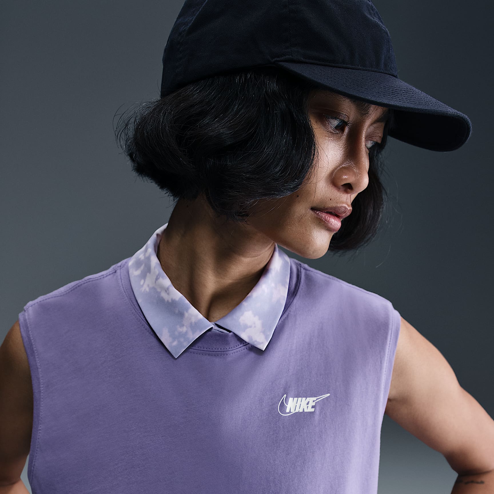 Nike Sportswear Club Women's Sleeveless Cropped Graphic T-Shirt