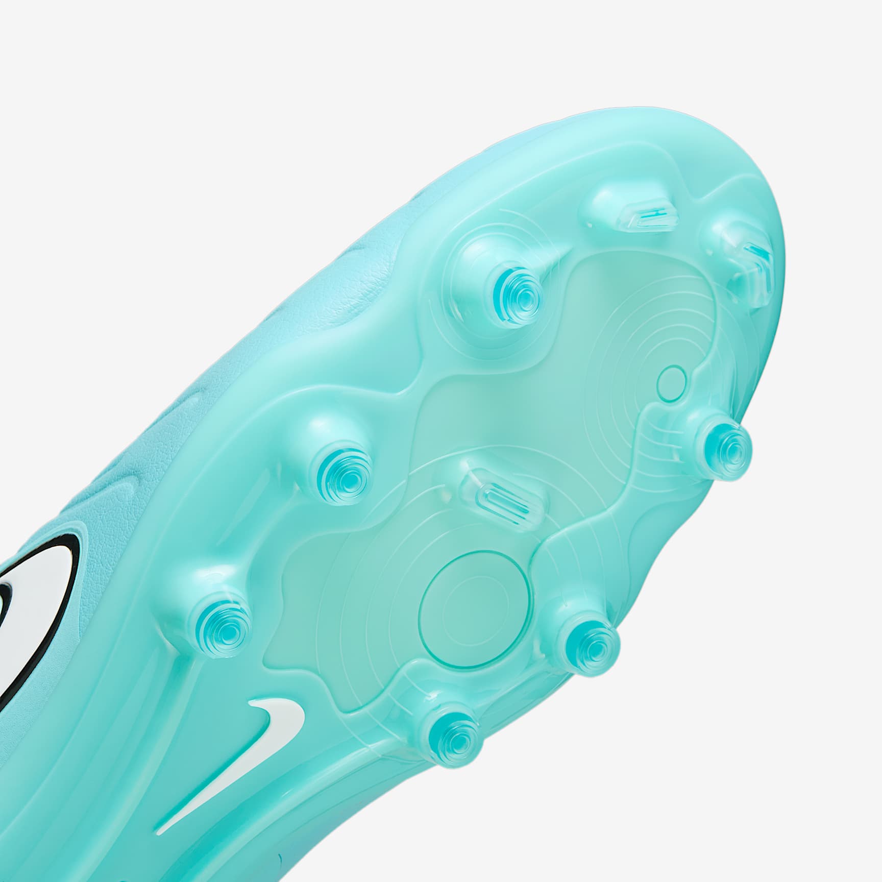 Nike Tiempo Legend 10 Pro Firm-Ground Low-Top Soccer Cleats