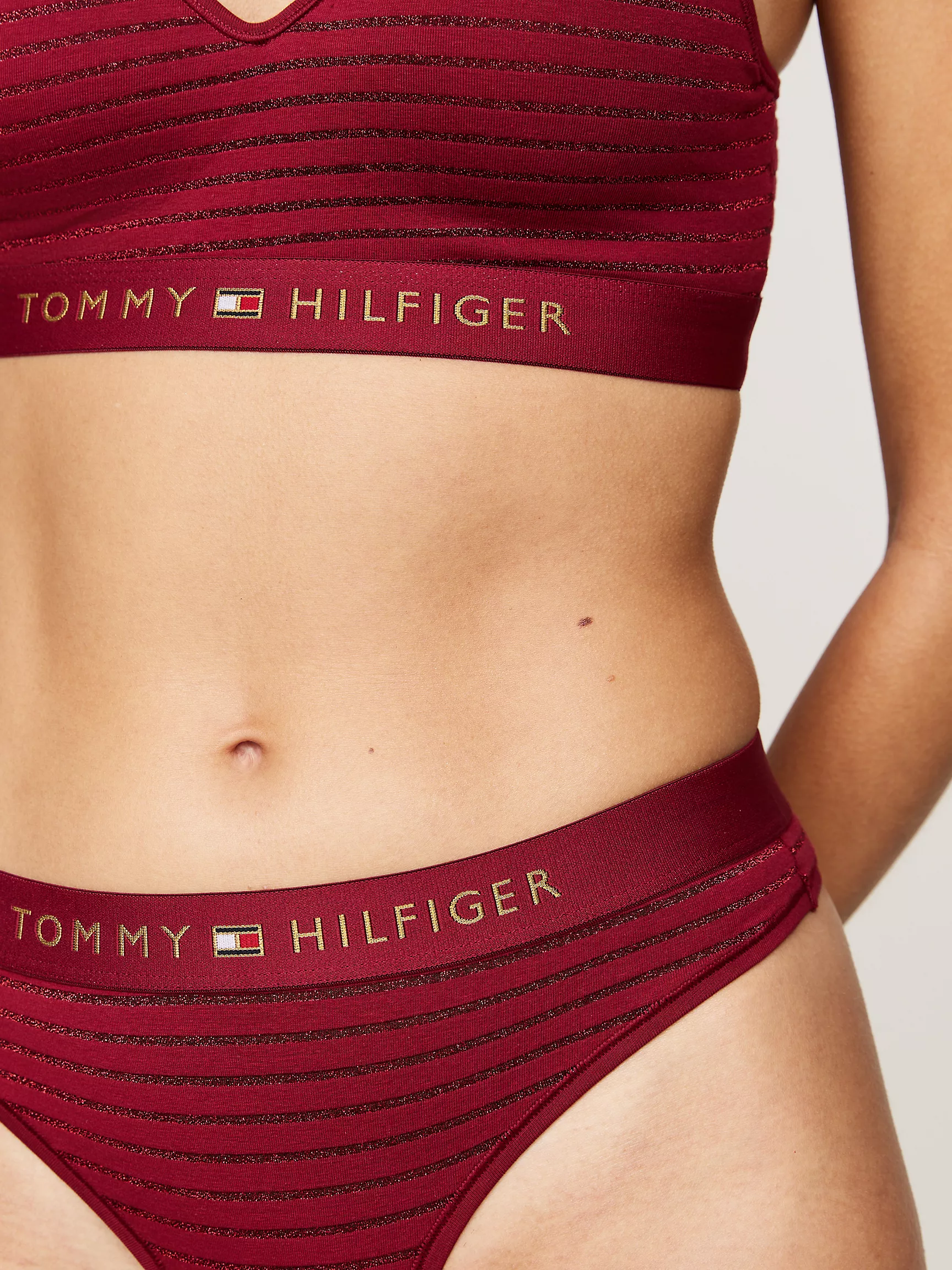 Женское нижнее белье Tommy Hilfiger, Стринги с мерцающим логотипом