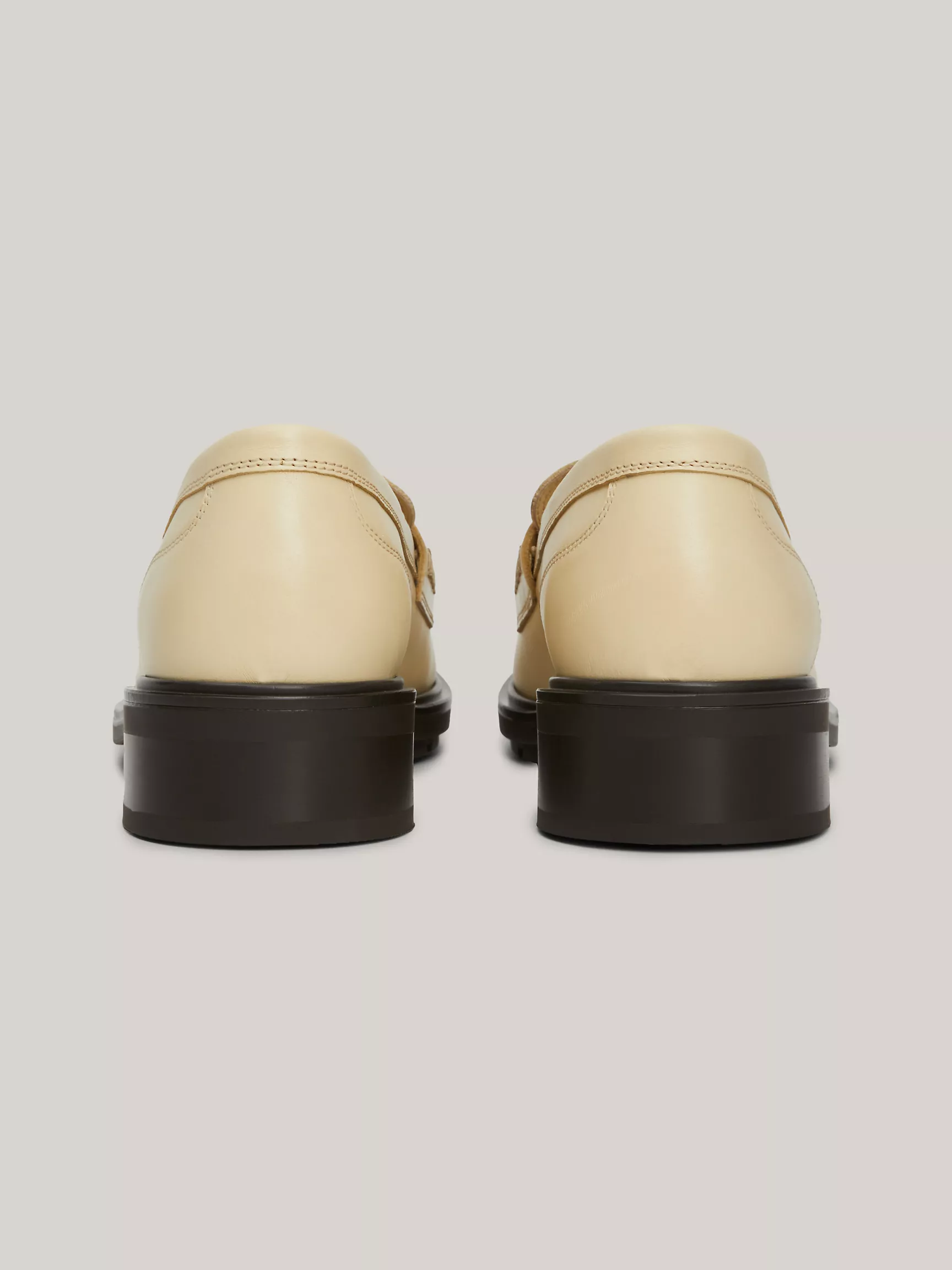 Женская обувь Tommy Hilfiger, Кожаные лоферы с логотипом TH