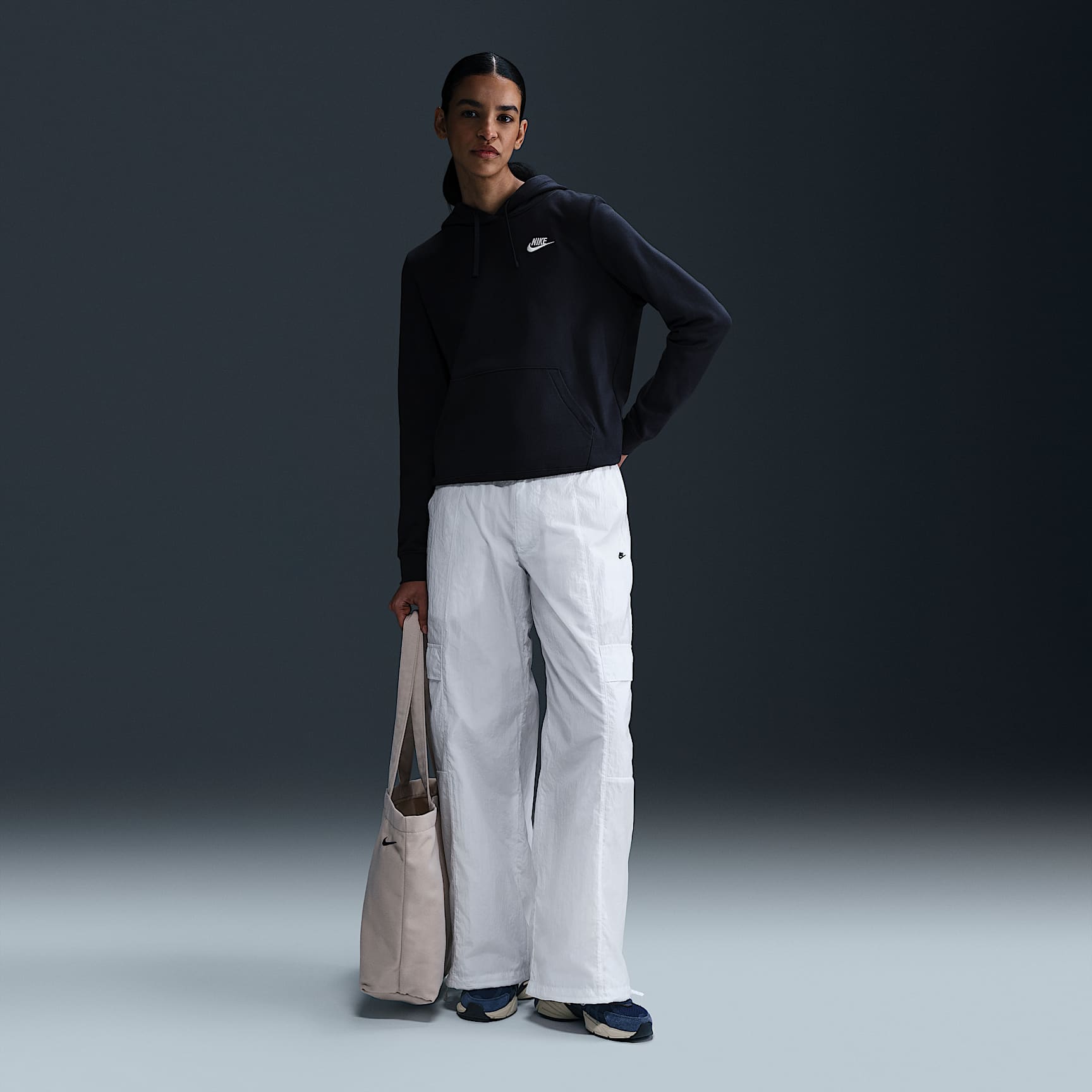 Nike Sportswear Club Fleece Women's Pullover Hoodie