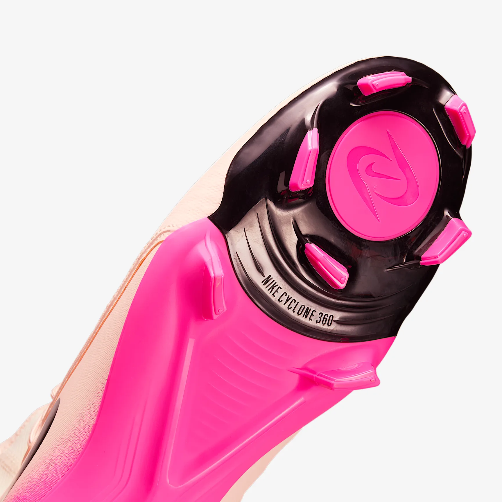 Nike Phantom Luna 2 Academy MG High-Top Soccer Cleats