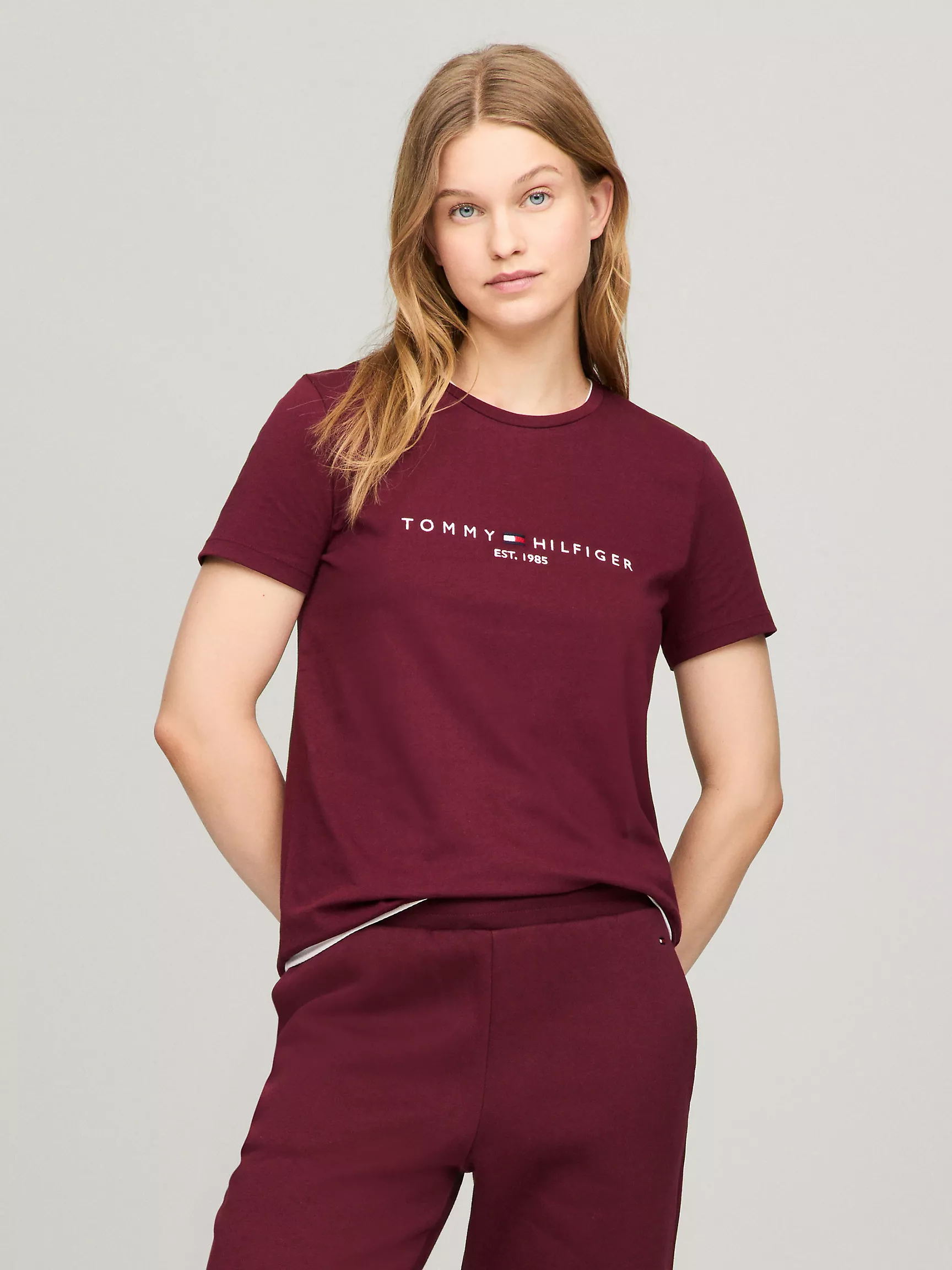 Женская футболка Tommy Hilfiger, Футболка с вышитым логотипом Tommy