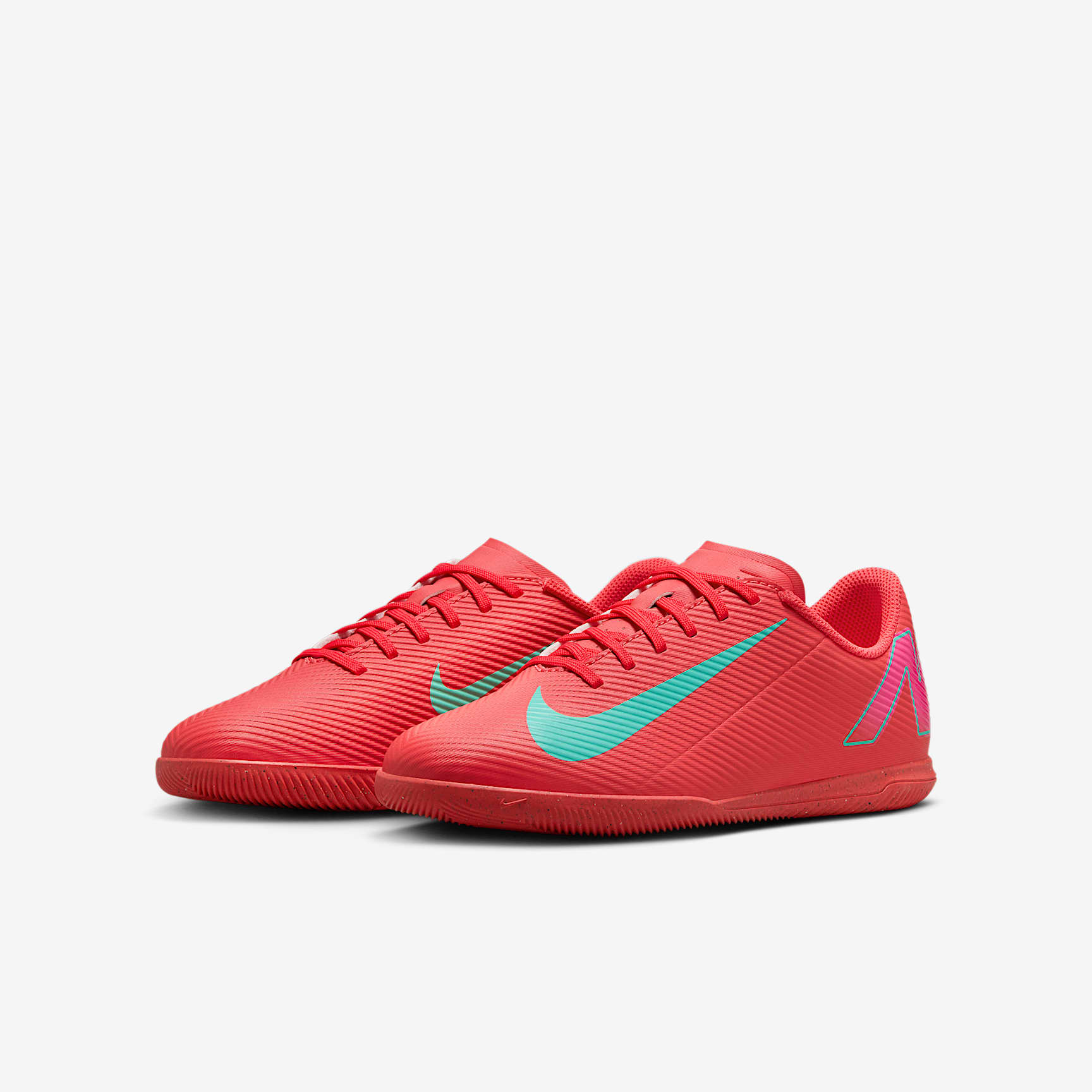 Nike Jr. Mercurial Vapor 16 Club Little/Big Kids' IC Low-Top Soccer Shoes