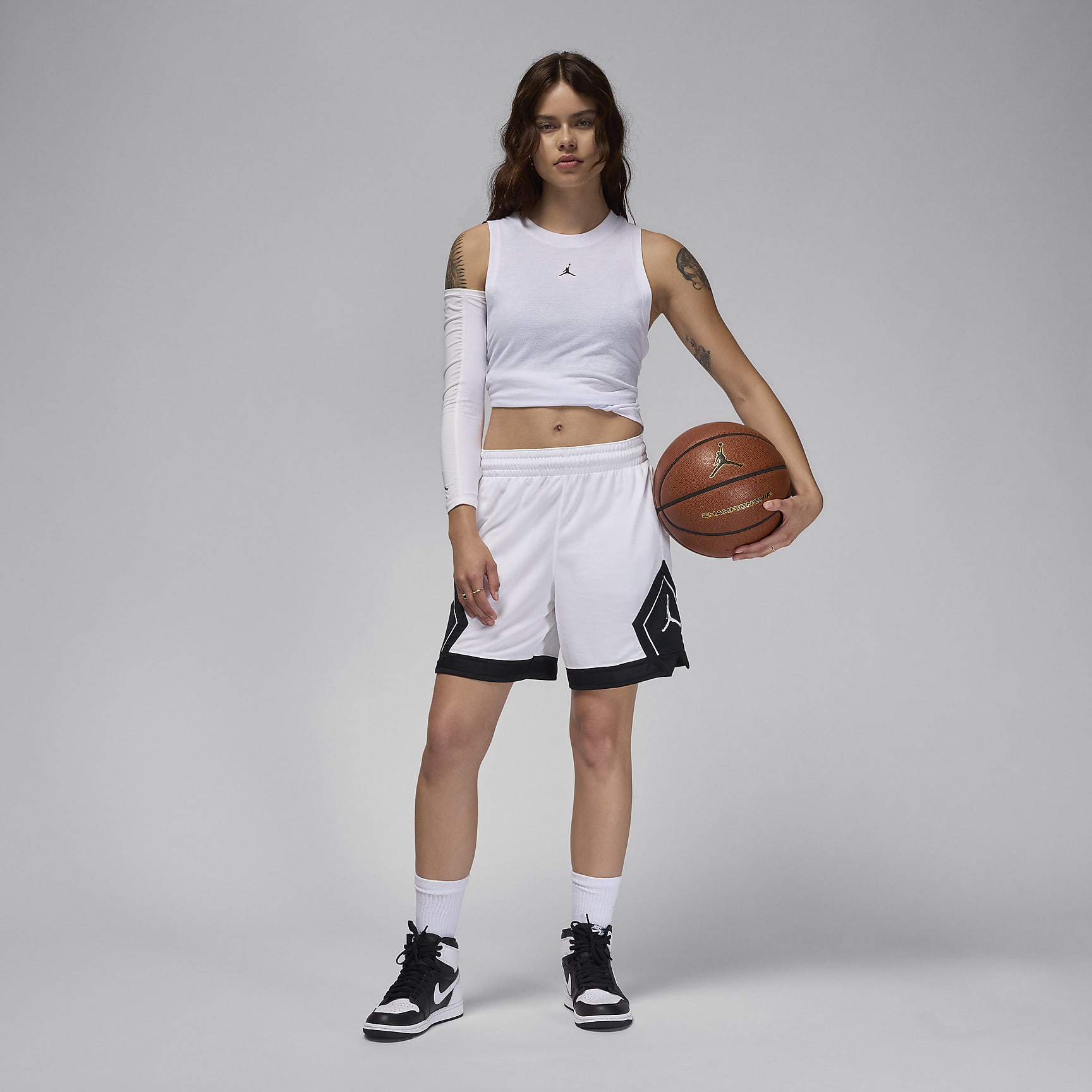Jordan Sport Women's 4" Diamond Shorts