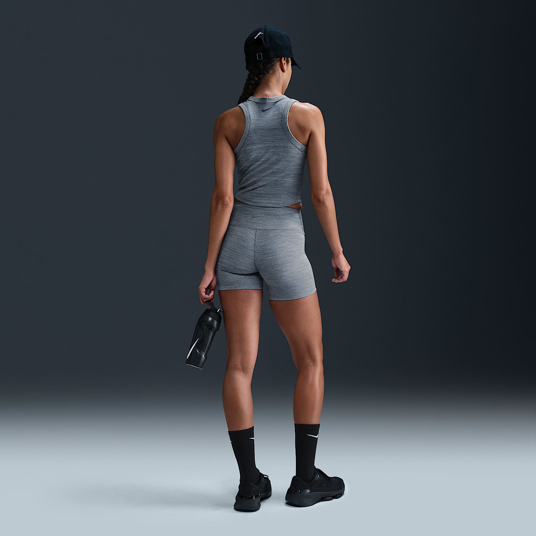 Nike One Fitted Women's Dri-FIT Cropped Tank Top