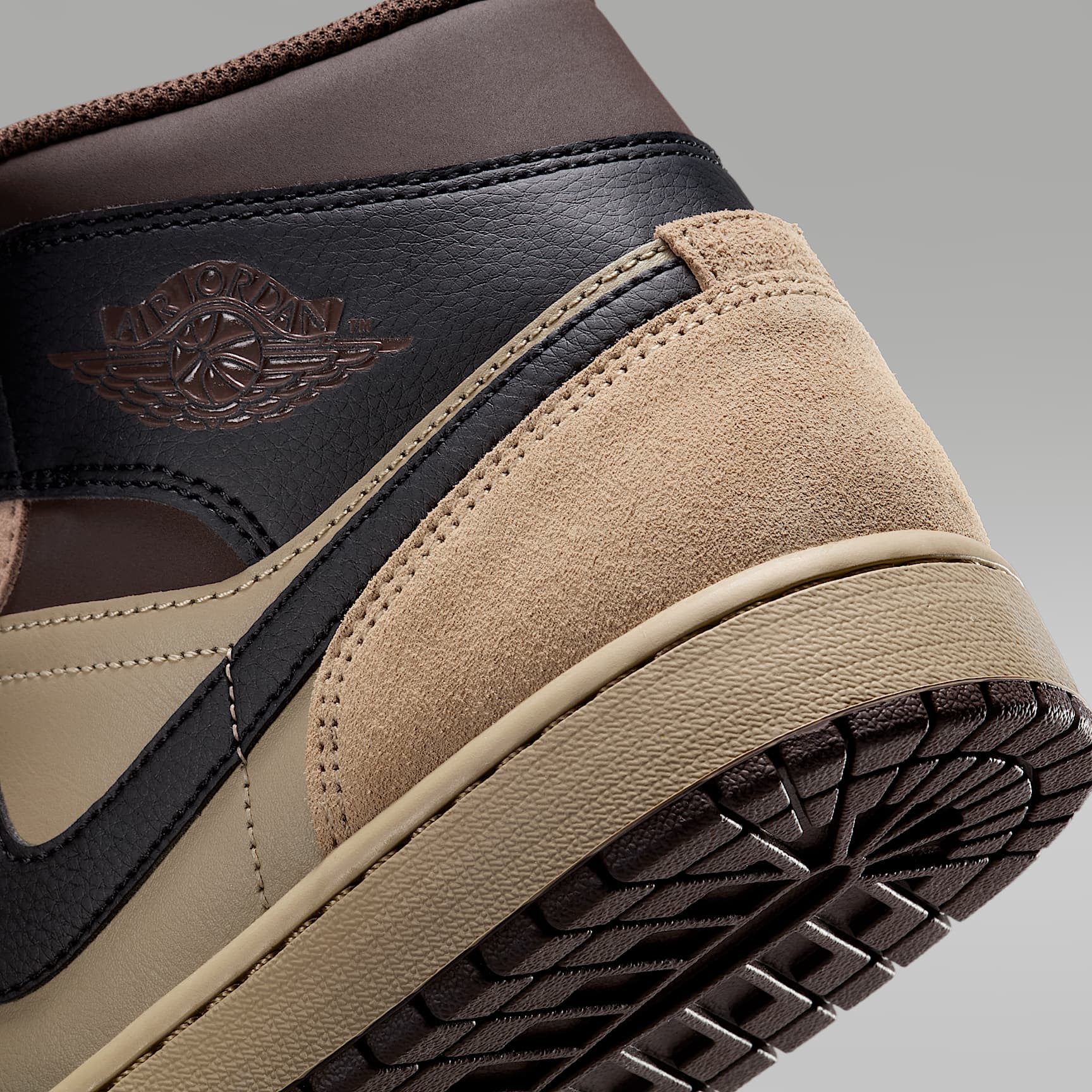 Air Jordan 1 Mid Men's Shoes