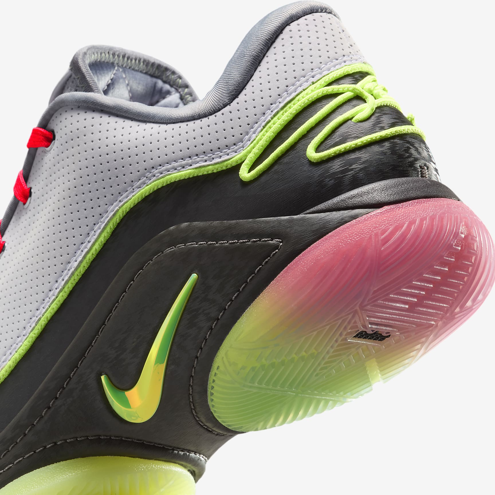 LeBron XXII Basketball Shoes