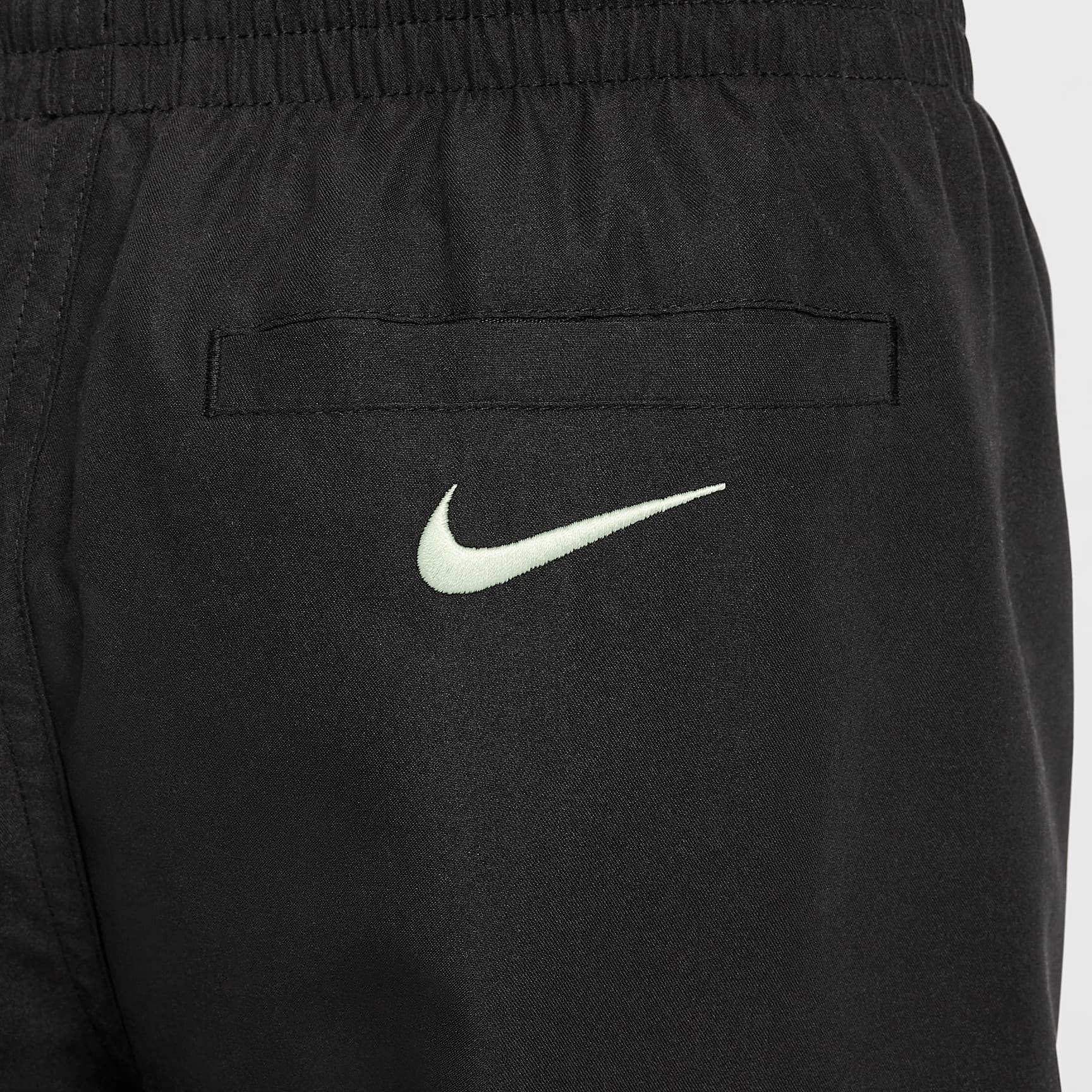 Nike Swim Breaker Big Kids' (Boys') 7" Brief-Lined Volley Shorts