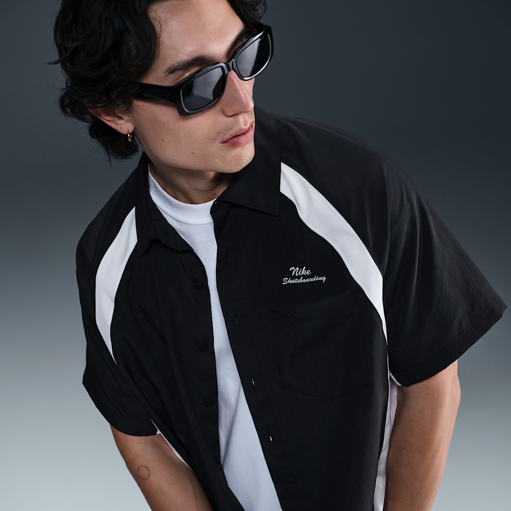 Nike SB Dri-FIT Woven Short-Sleeve Bowler Shirt