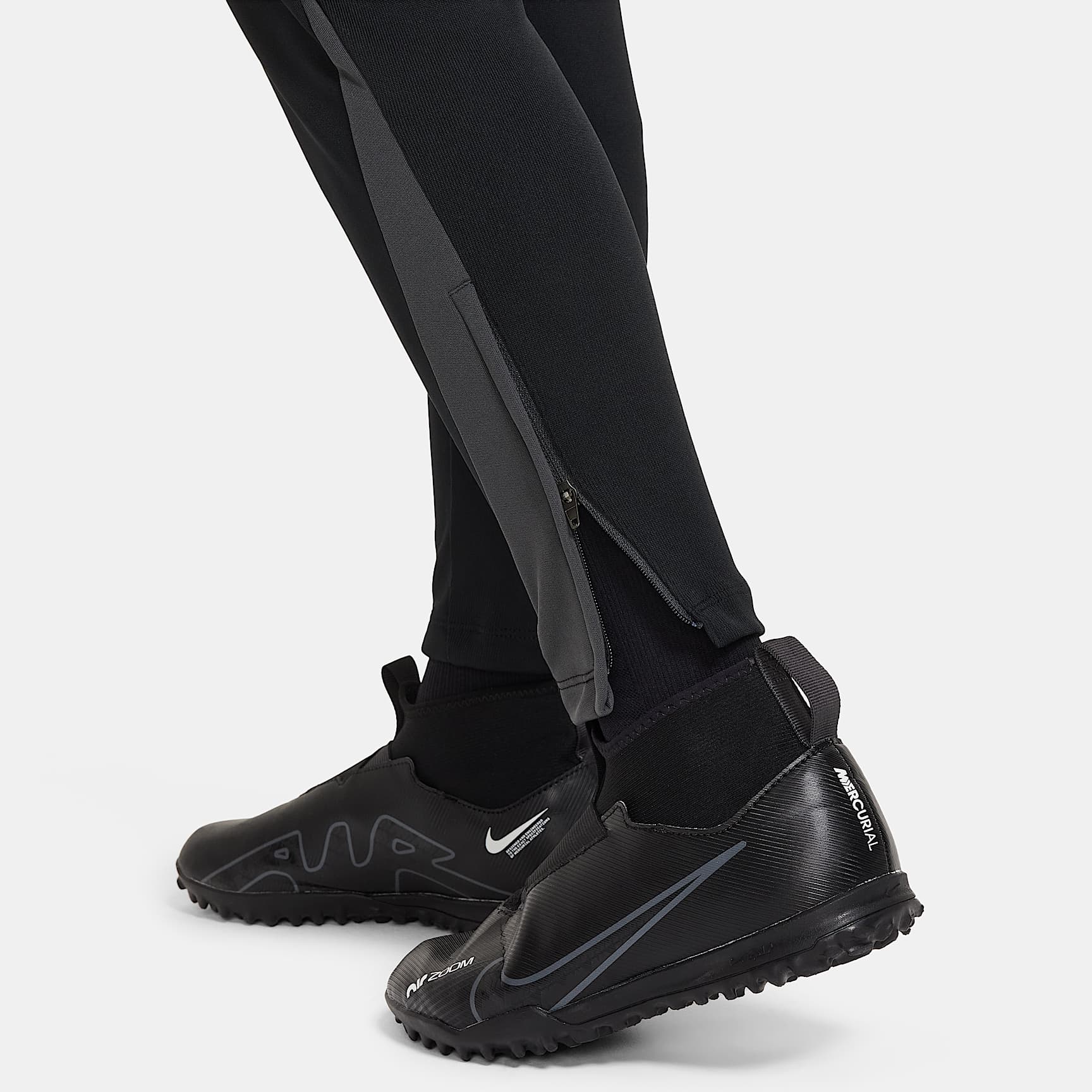 Nike Therma-FIT Academy Big Kids' Soccer Pants