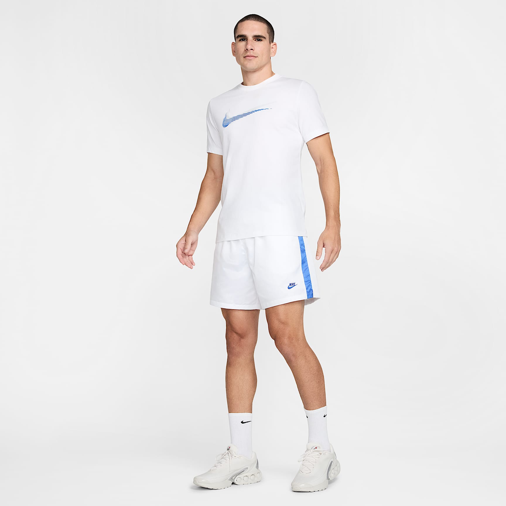 Nike Sportswear Club Men's Flow Football Shorts