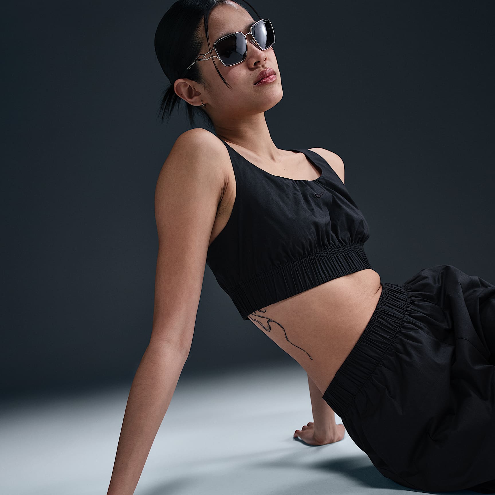 Nike Sportswear Chill Poplin Women's Slim Cropped Tank Top