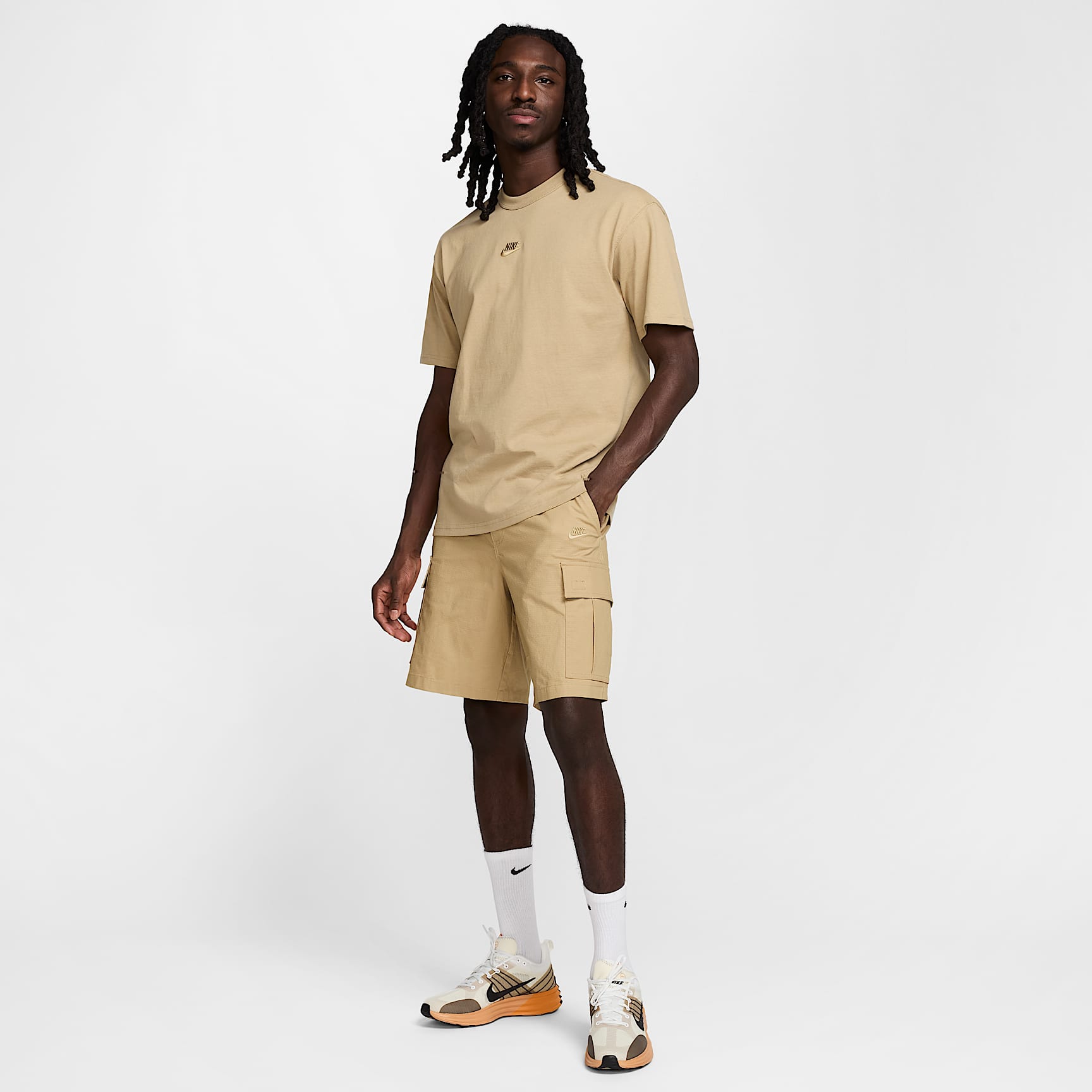 Nike Sportswear Premium Essentials Men's T-Shirt