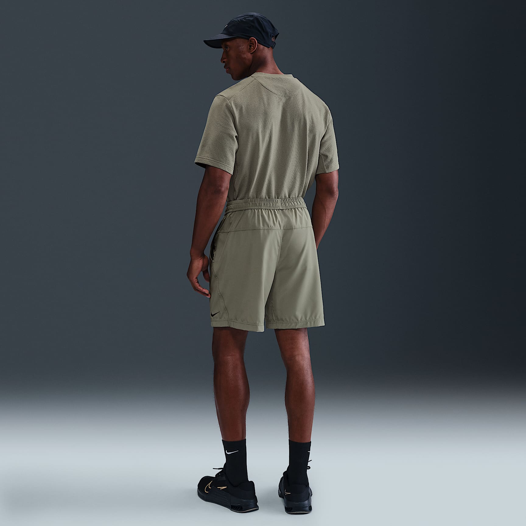 Nike Form Men's Dri-FIT 7" Unlined Versatile Shorts