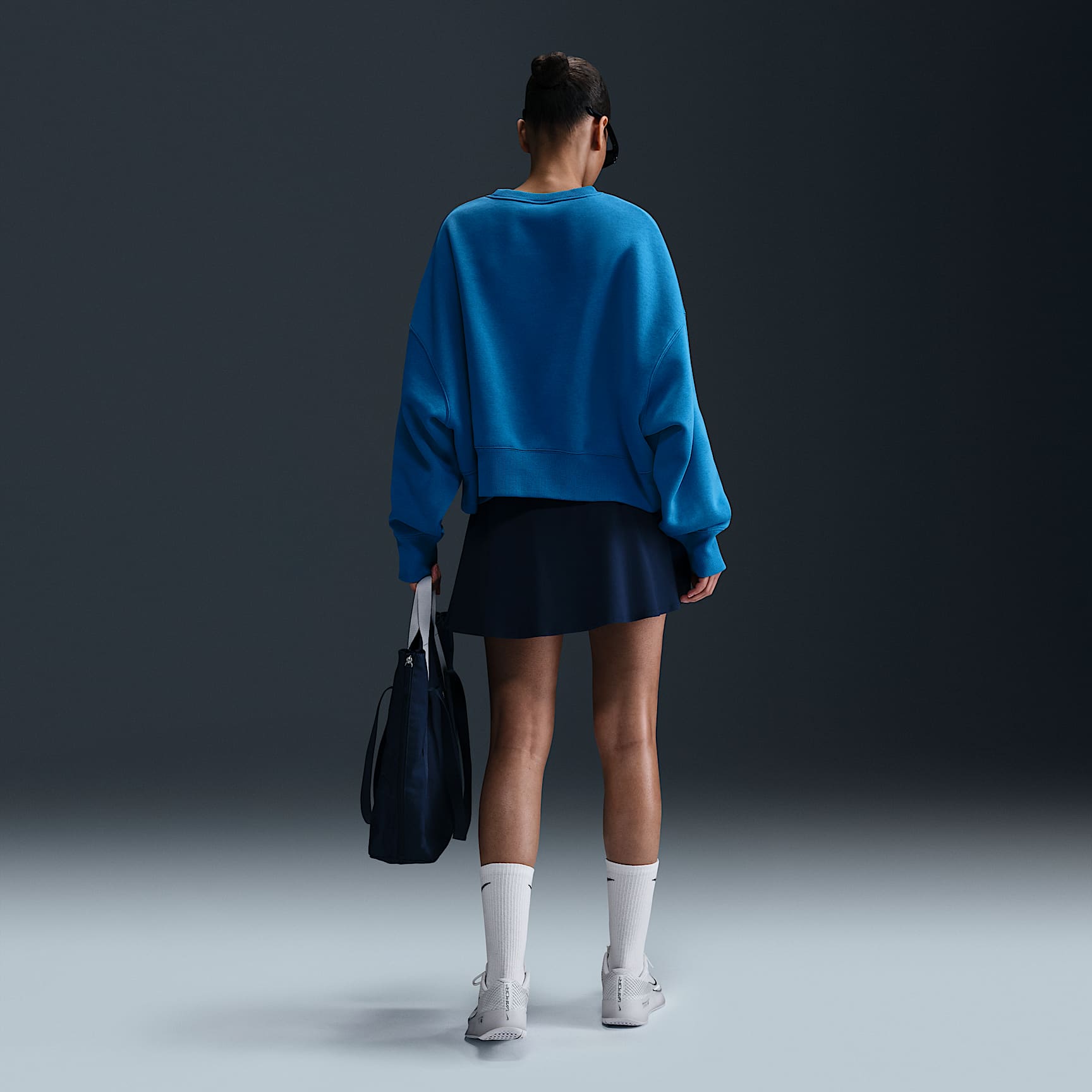 NikeCourt Phoenix Fleece Women's Over-Oversized Crew-Neck Tennis Sweatshirt