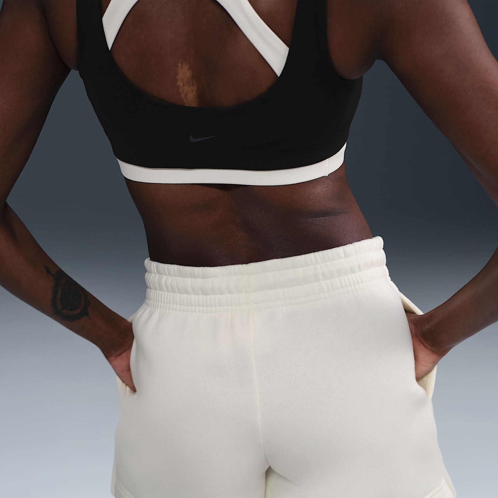 Nike Sportswear Phoenix Fleece Women's Mid-Rise 4" Shorts