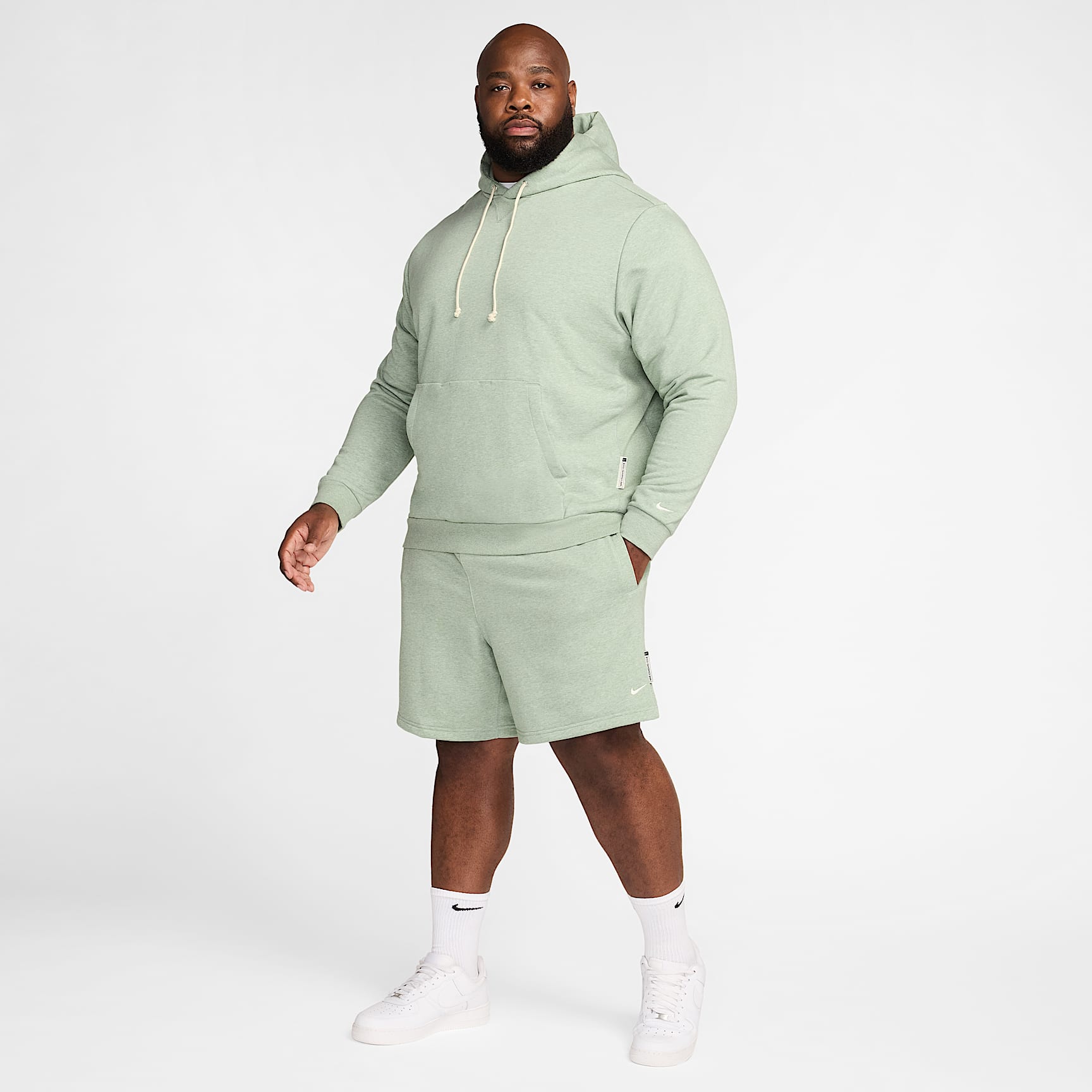 Nike Standard Issue Men's 8" Dri-FIT Fleece Basketball Shorts