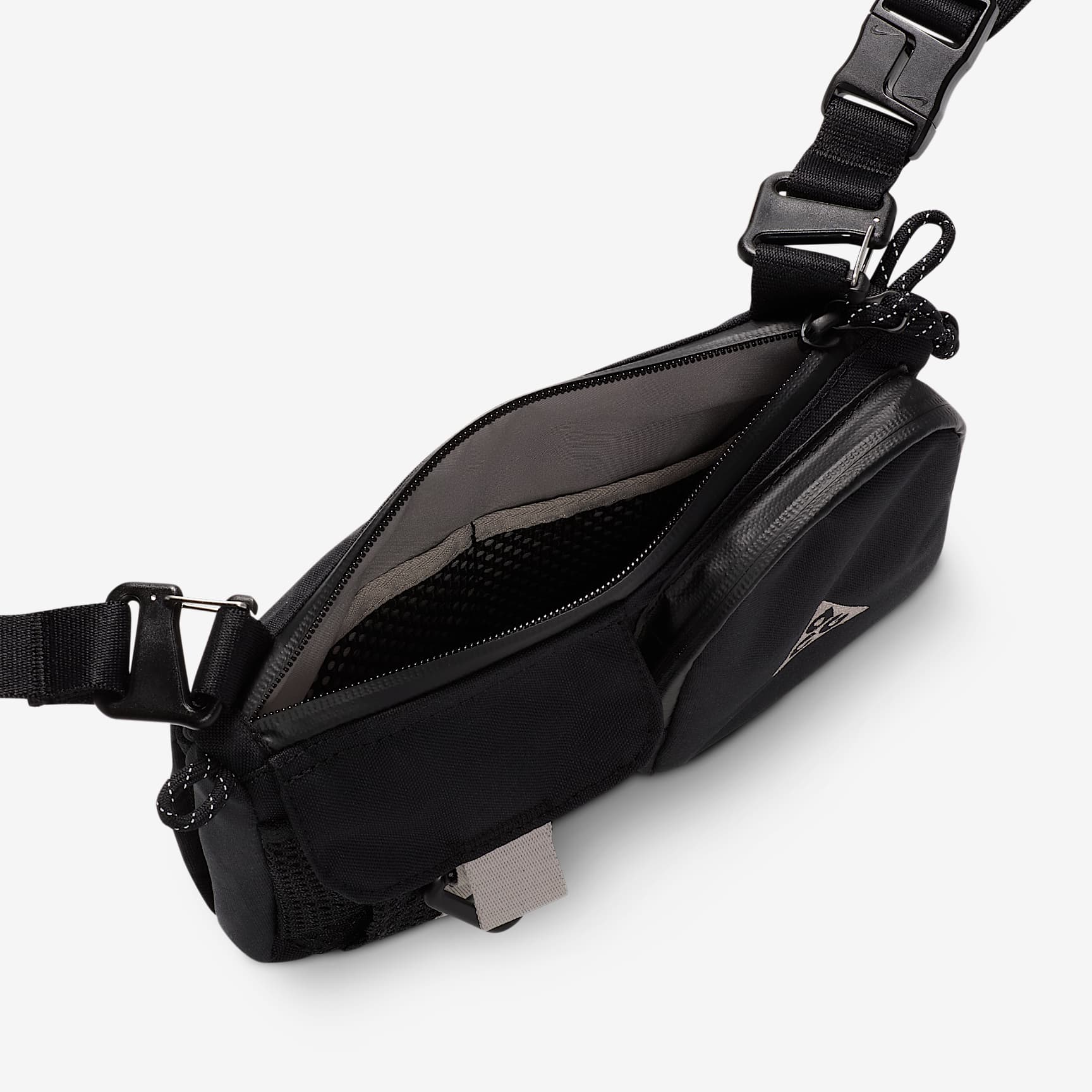 Nike ACG "DAYMAX" Crossbody Bag (3L)