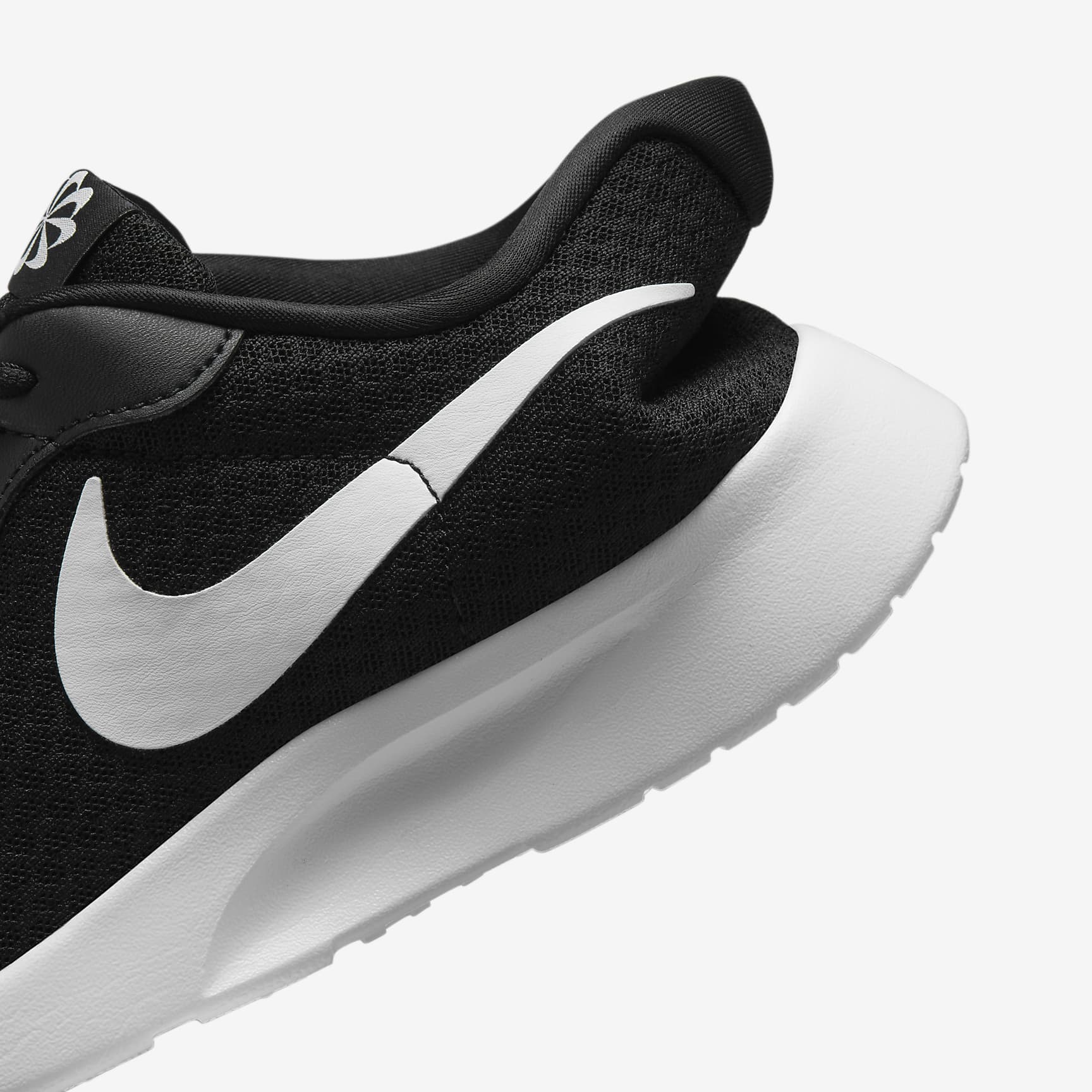 Nike Tanjun EasyOn Women's Shoes