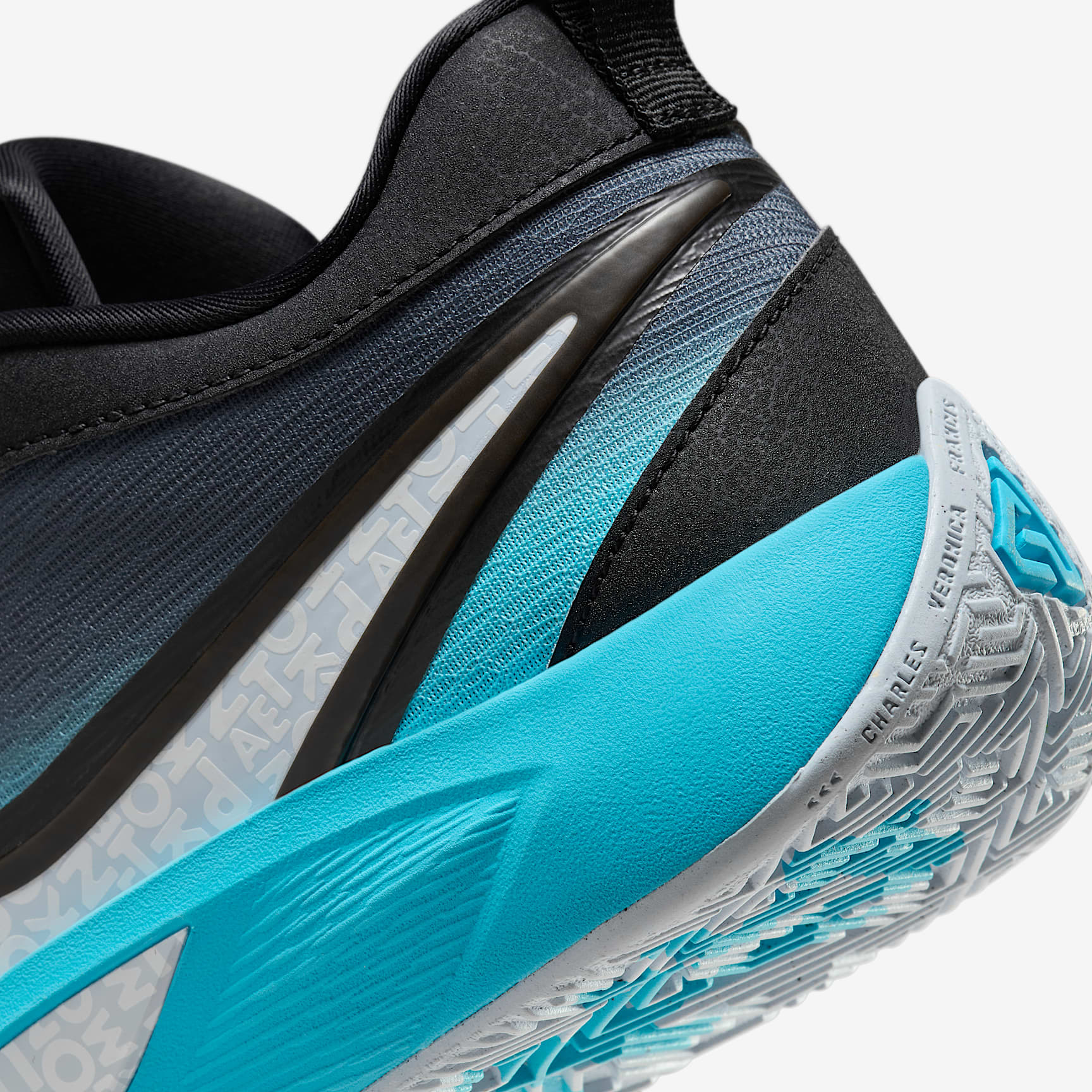 Giannis Freak 6 "Christmas" Big Kids' Basketball Shoes