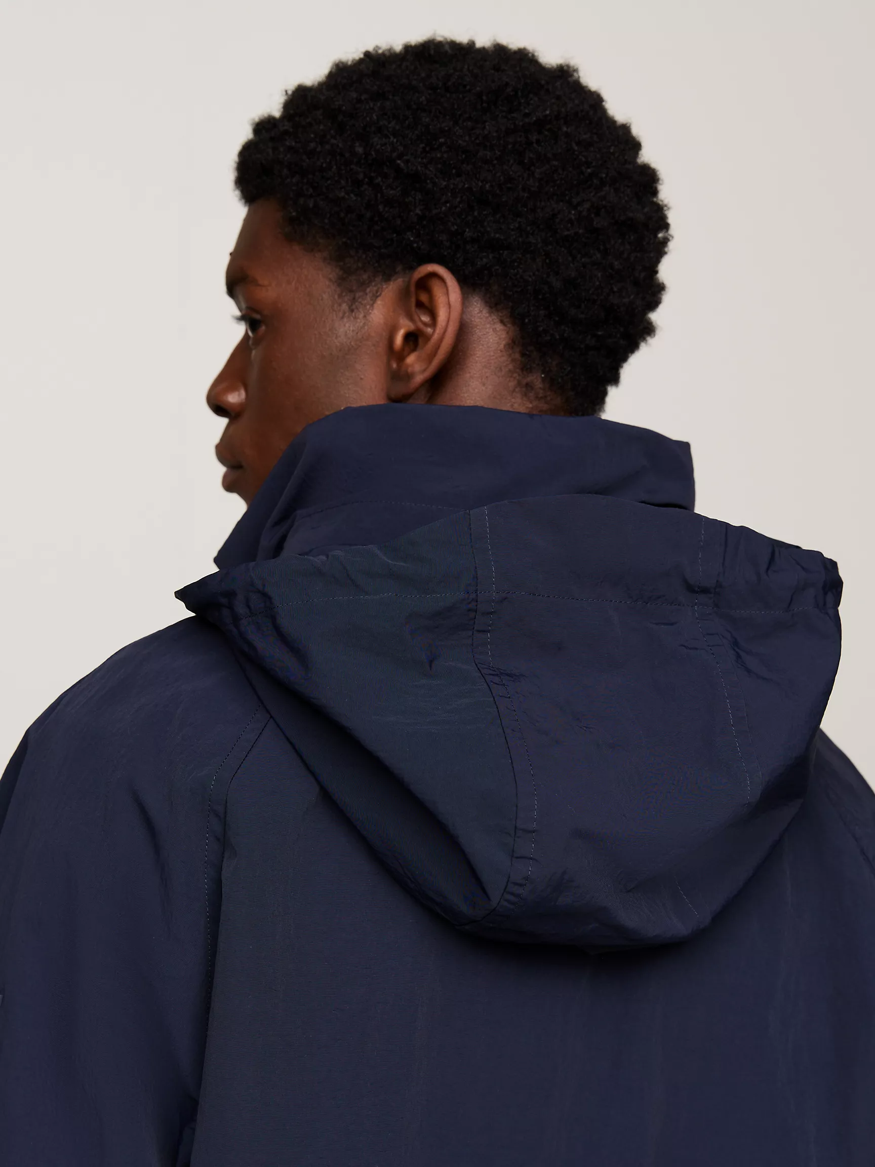 Мужская куртка Tommy Hilfiger, Ветровка с капюшоном и водоотталкивающим покрытием