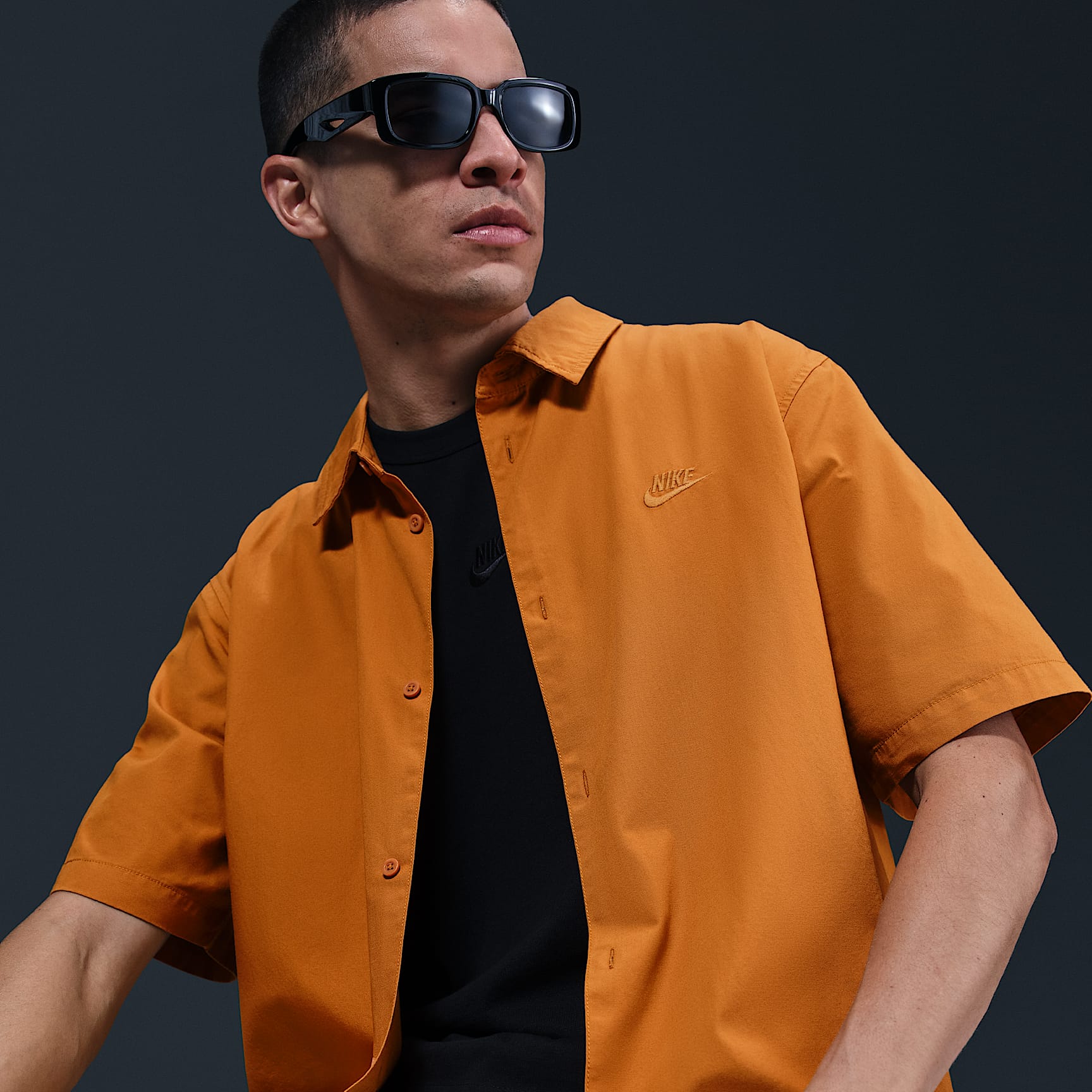 Nike Club Men's Short-Sleeve Button-Down Shirt