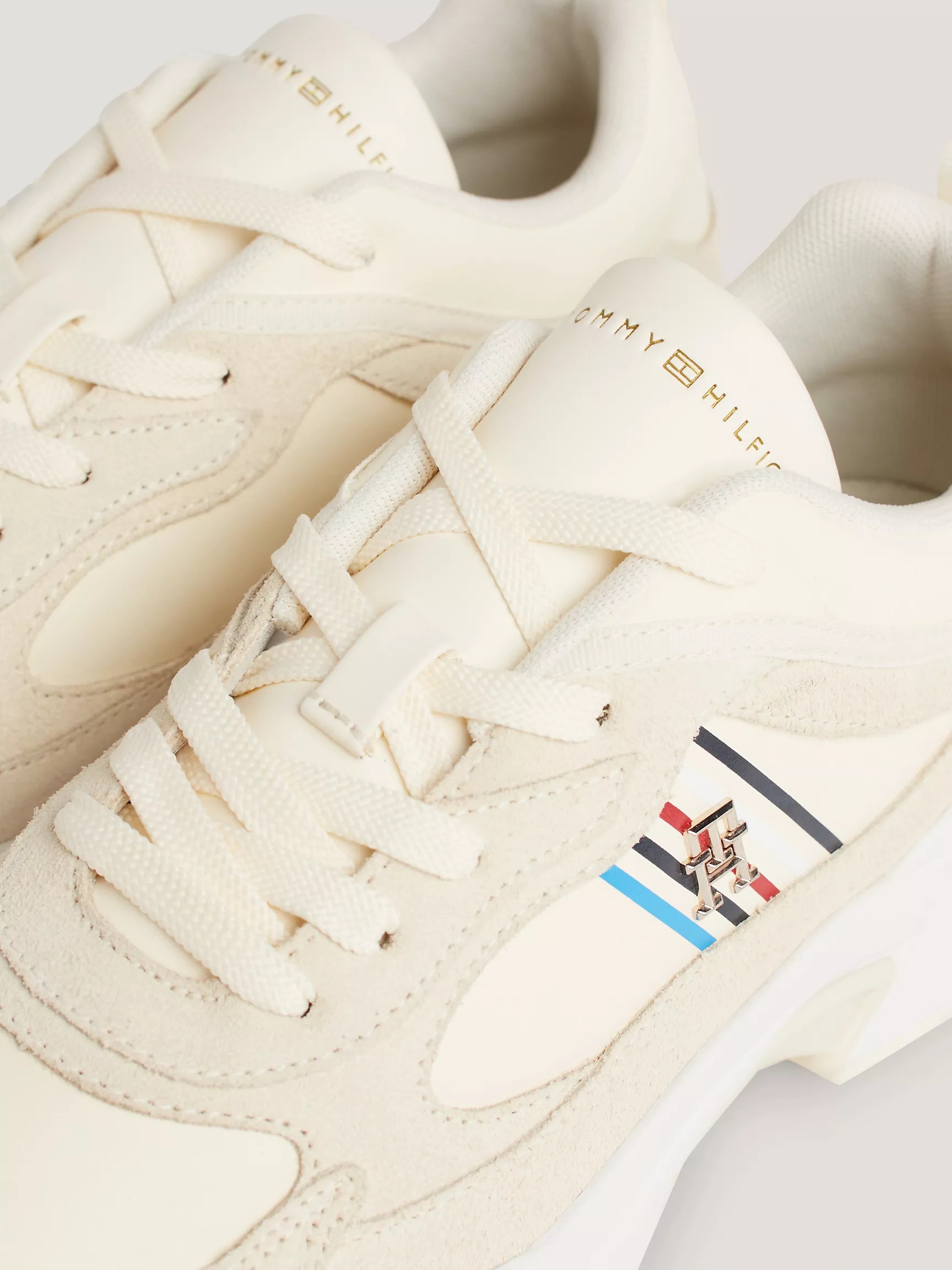 Женские кроссовки Tommy Hilfiger, Полосатые кроссовки на массивной подошве