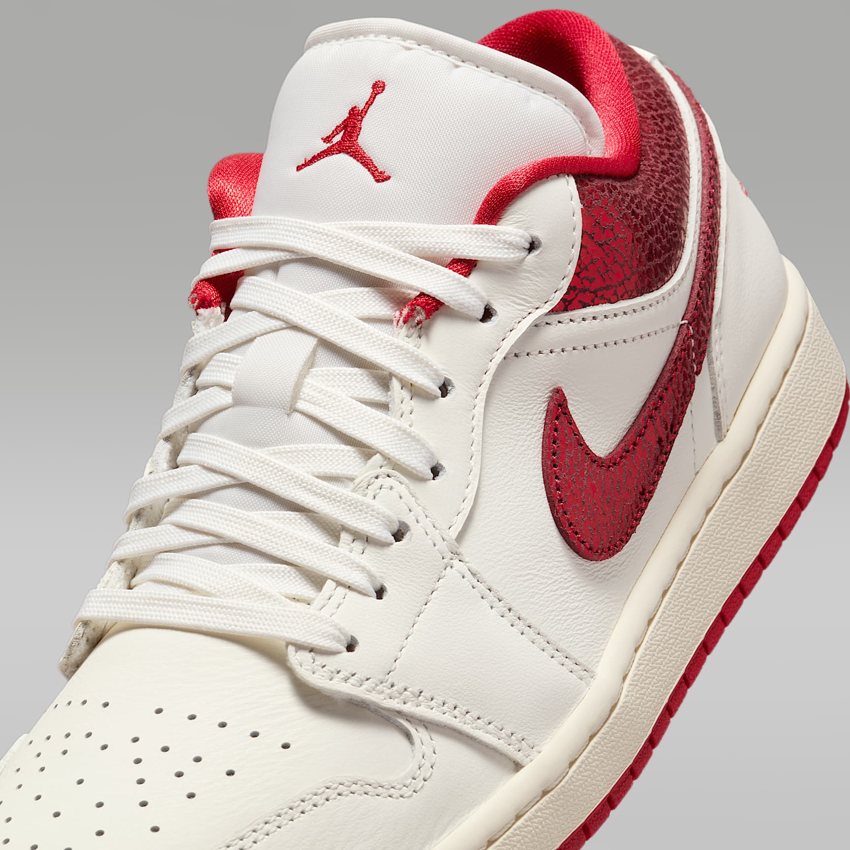 Air Jordan 1 Low SE Women's Shoes
