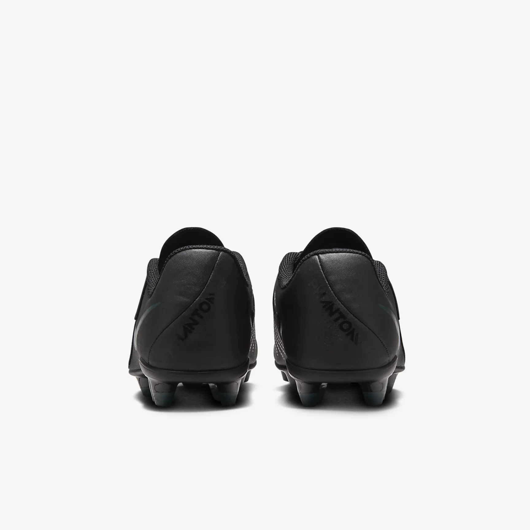 Nike Jr. Phantom GX 2 Club Little/Big Kids' MG Low-Top Soccer Cleats