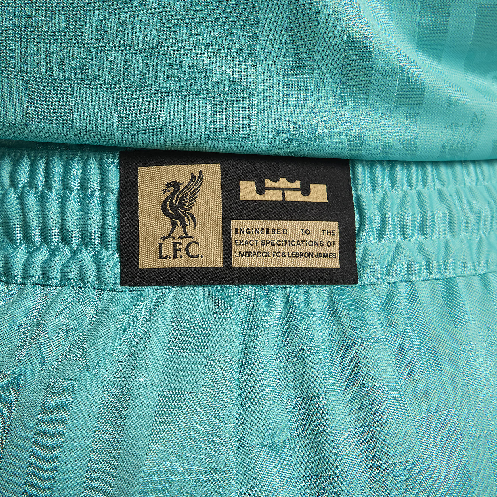 LeBron x Liverpool FC Men's Dri-FIT DNA 8" Basketball Shorts