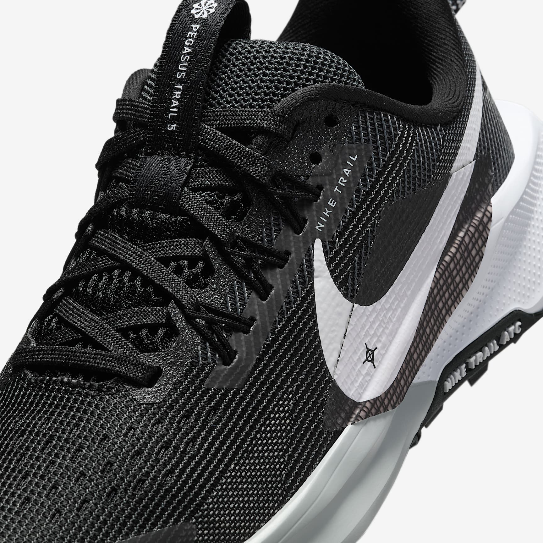 Nike Pegasus Trail 5 Big Kids' Trail Running Shoes