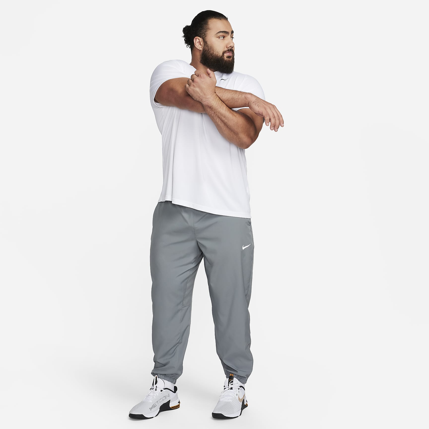 Nike Form Men's Dri-FIT Tapered Versatile Pants