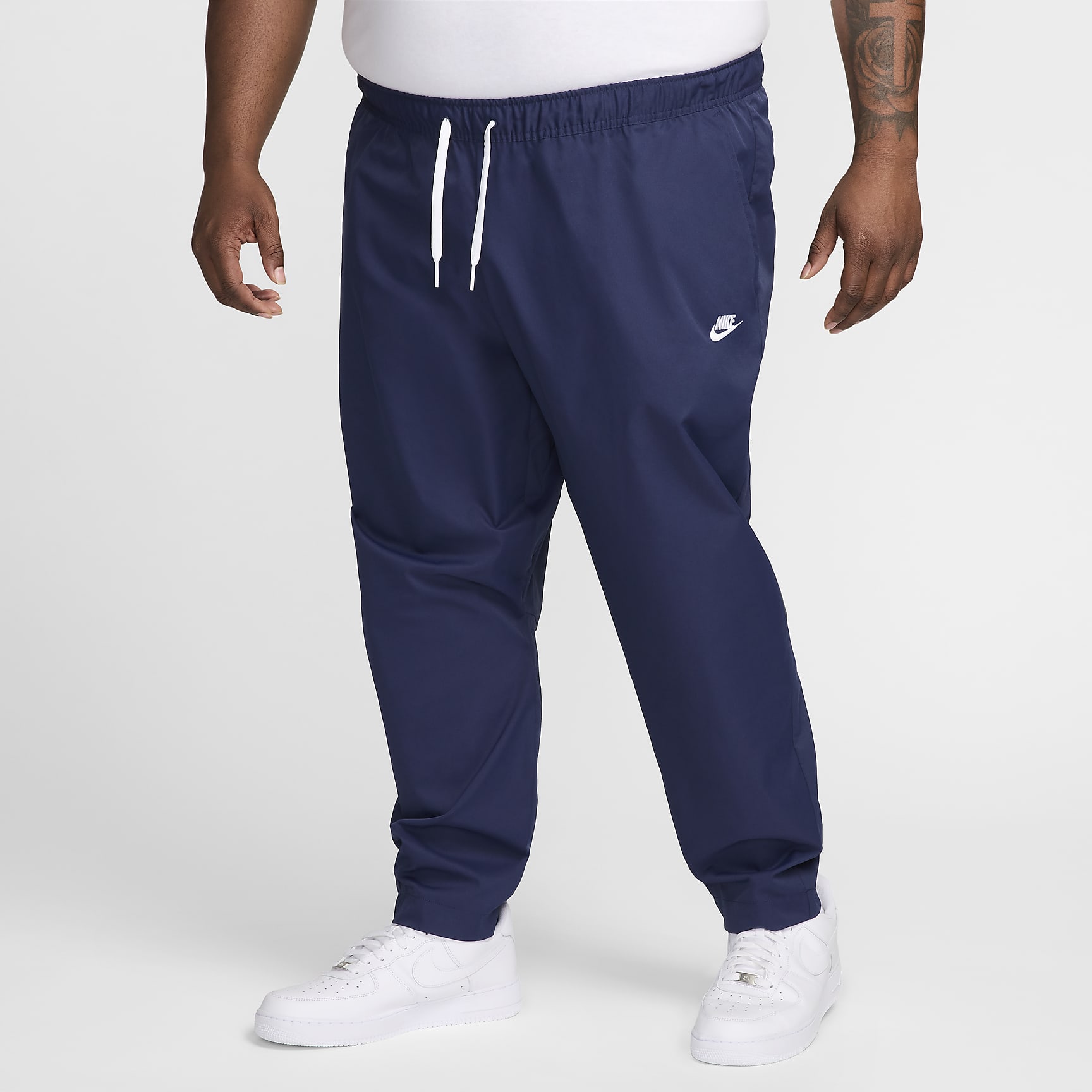 Nike Club Men's Woven Tapered Leg Pants