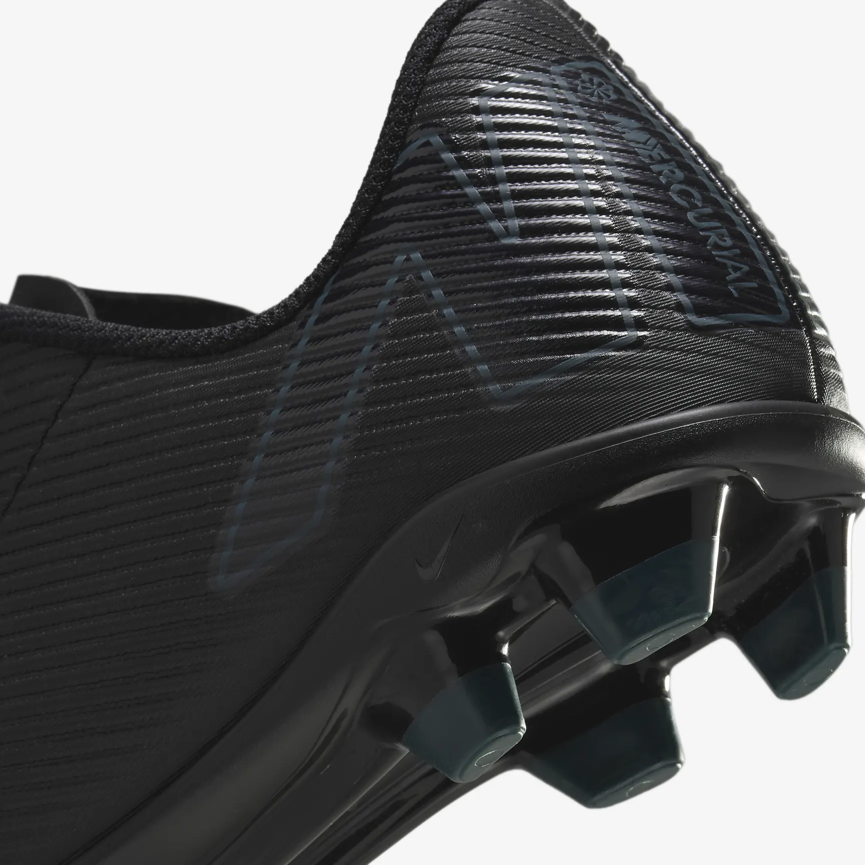 Nike Jr. Mercurial Vapor 16 Club Little/Big Kids' MG Low-Top Soccer Cleats