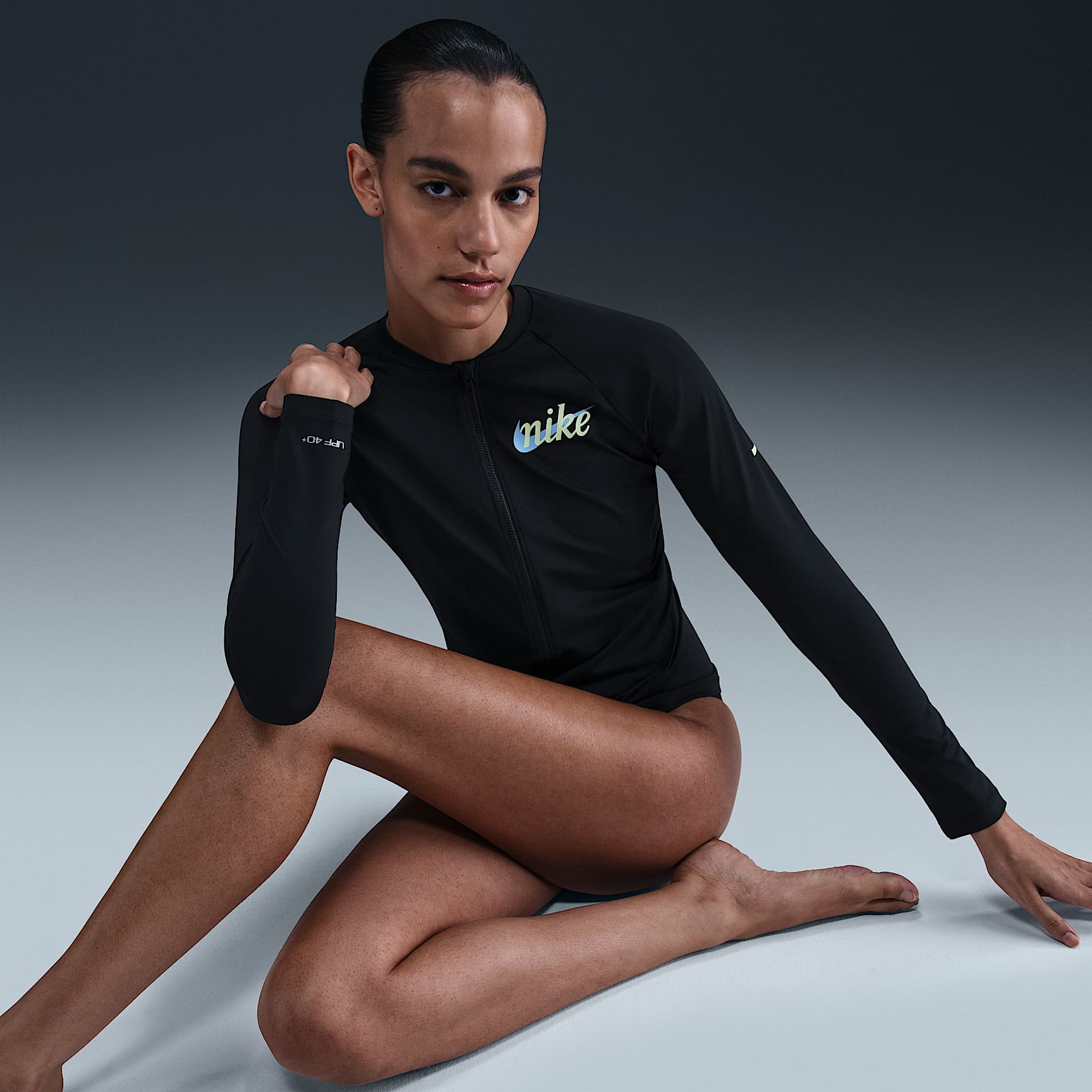 Nike Swim Essential Women's Long-Sleeve Zip Hydroguard