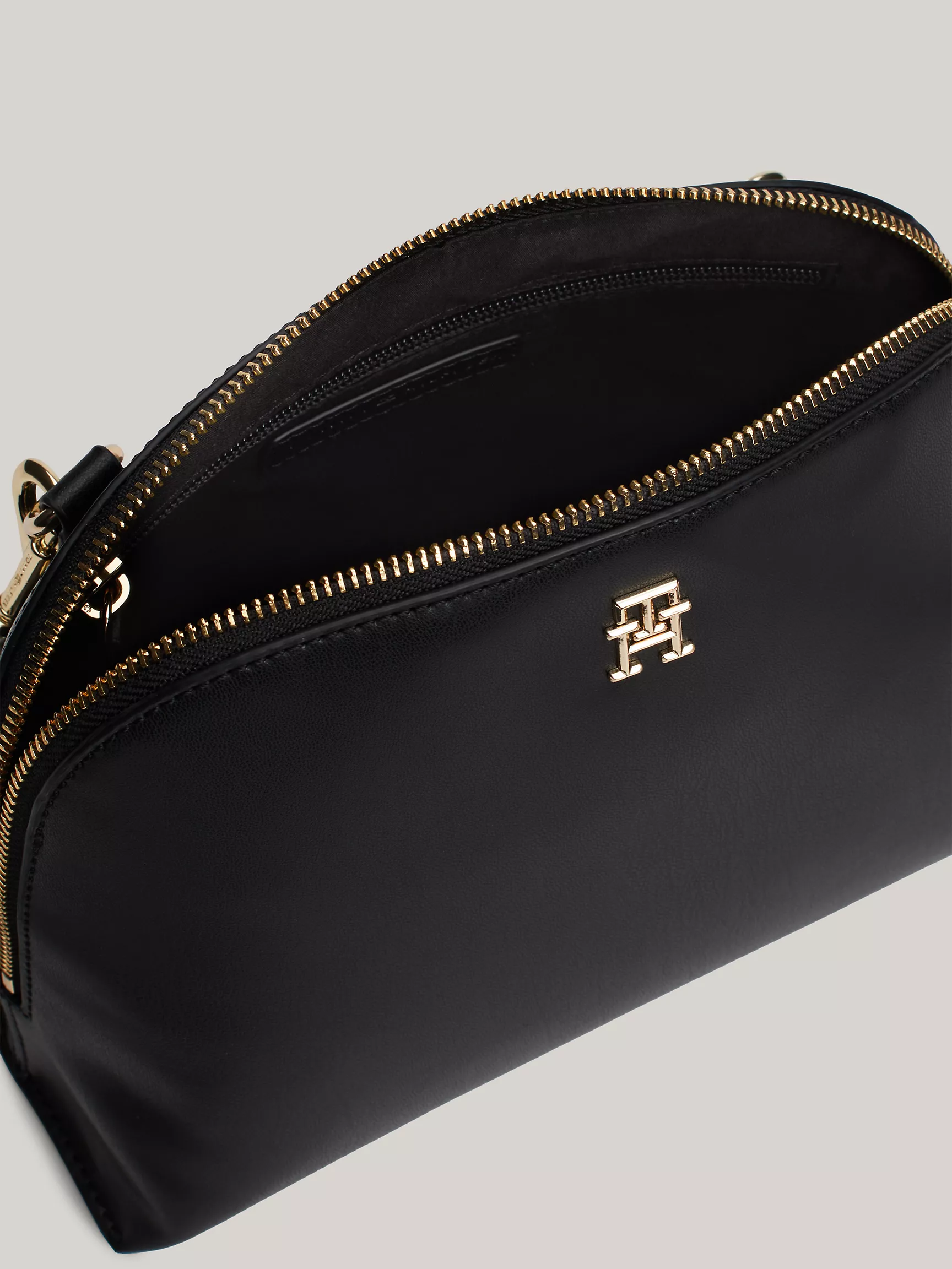 Женская сумка Tommy Hilfiger, Кроссбоди-сумка с монограммной вставкой