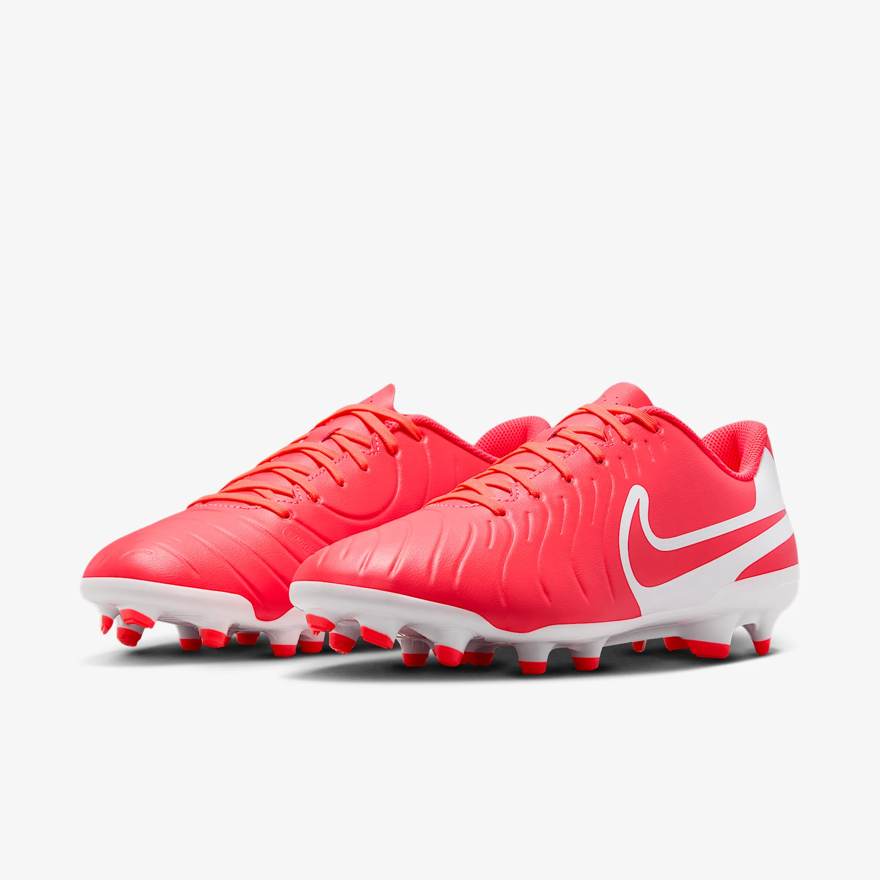 Nike Tiempo Legend 10 Club Multi-Ground Low-Top Soccer Cleats