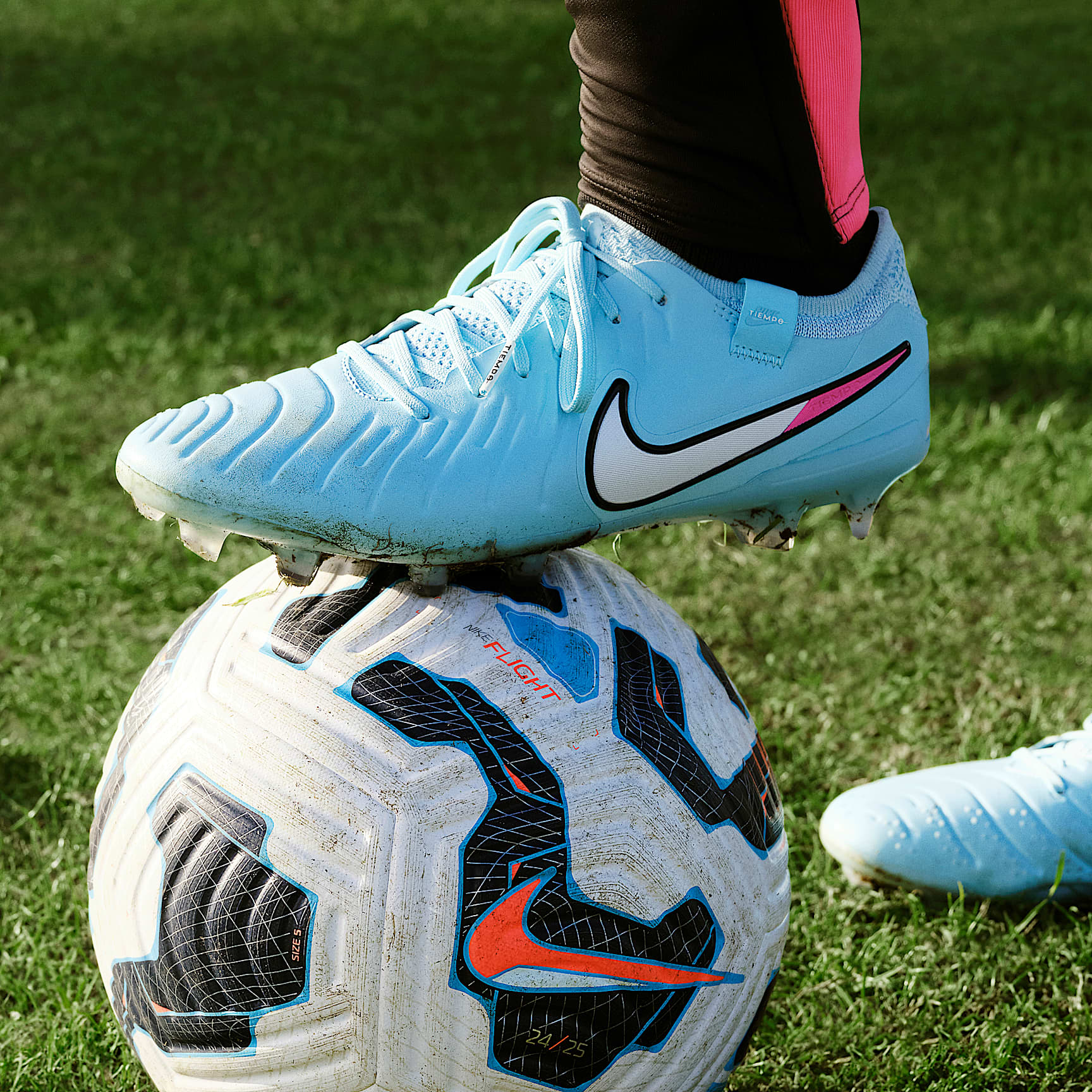 Nike Tiempo Legend 10 Elite Firm-Ground Low-Top Soccer Cleats