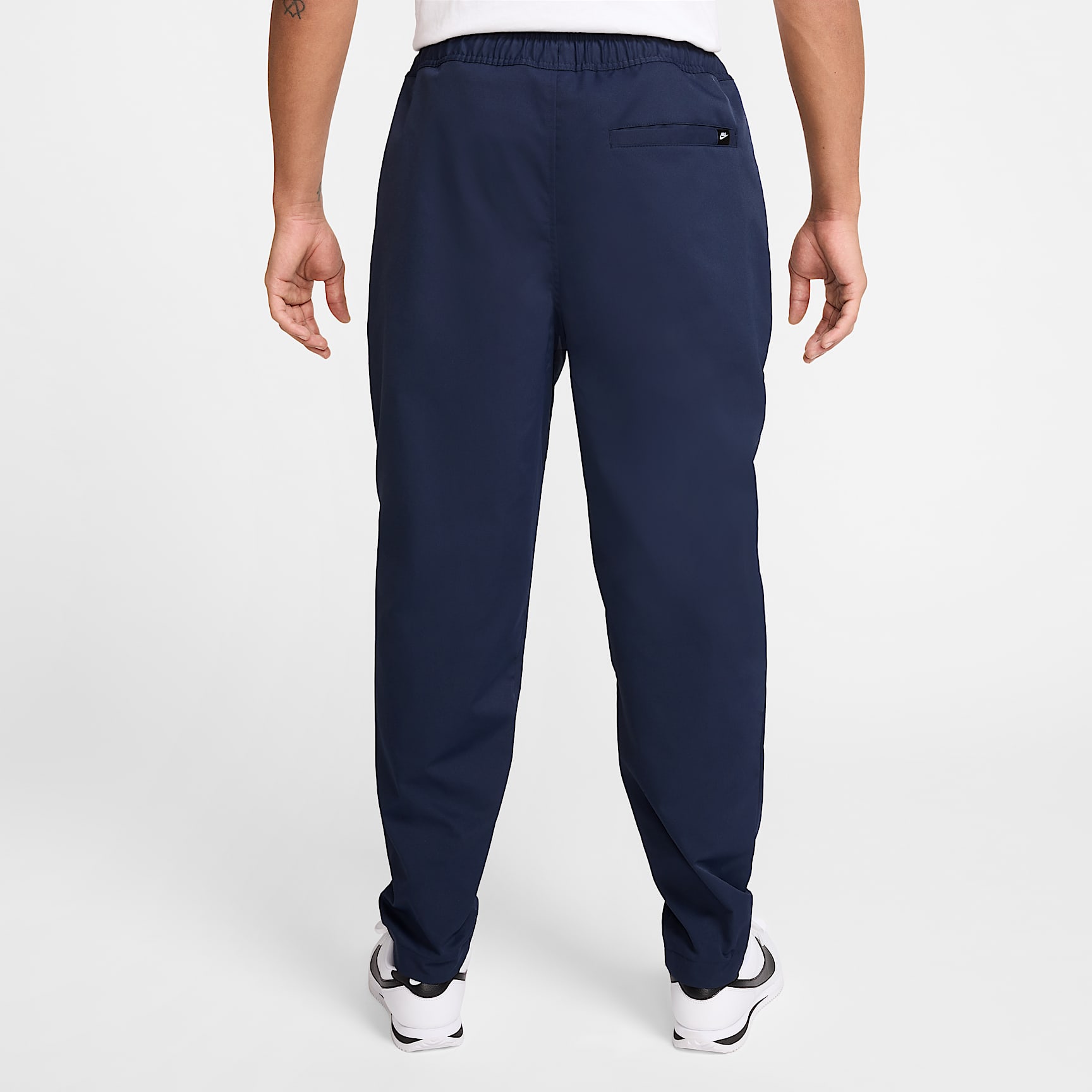 Nike Club Men's Woven Tapered Pants