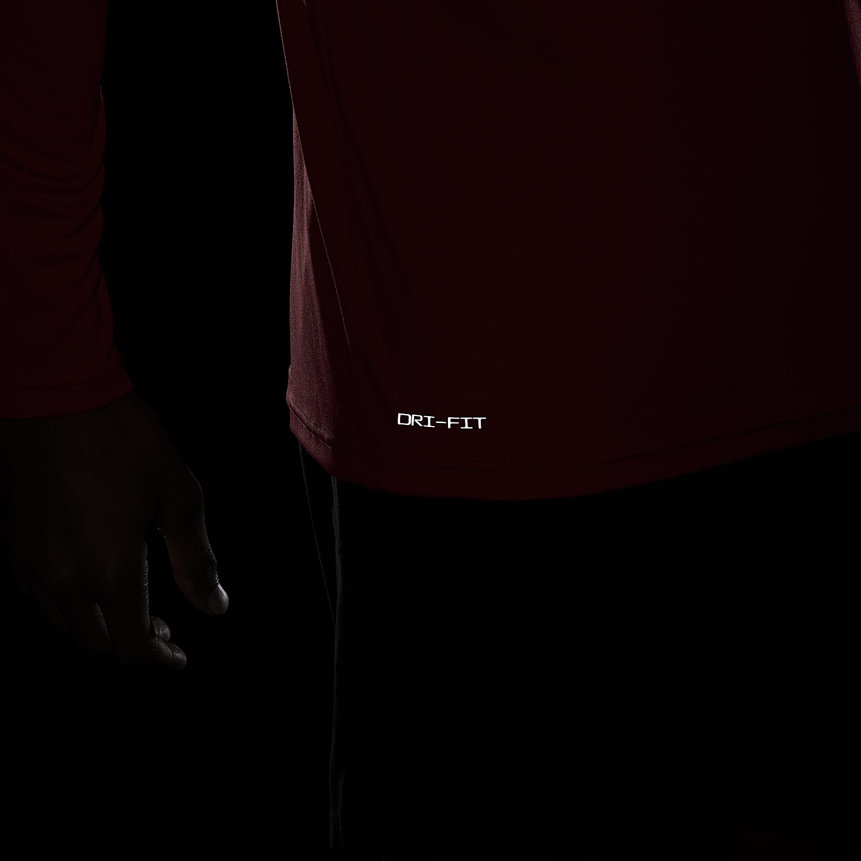 Nike Essential Men's Long-Sleeve Hydroguard Swim Shirt