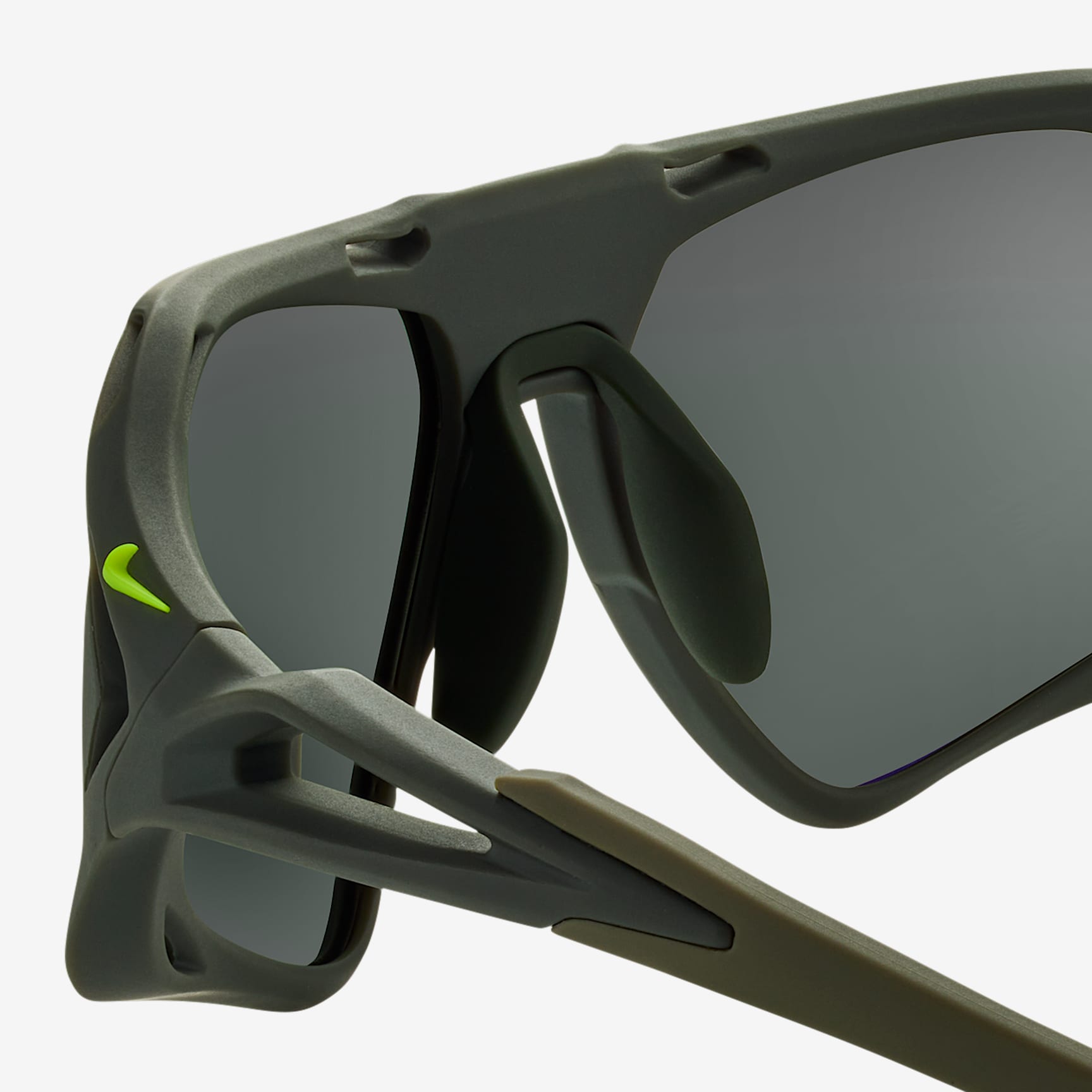 Nike Zeus Rise Sunglasses