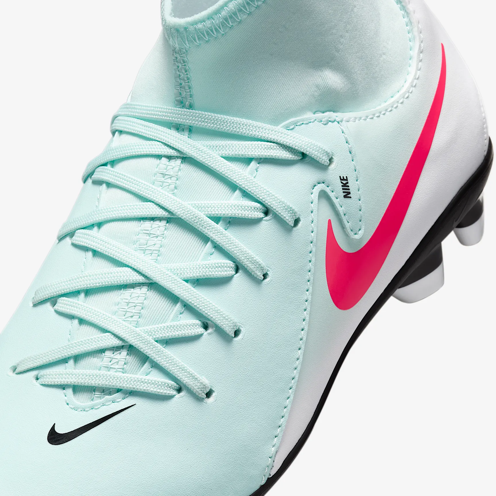 Nike Jr. Phantom Luna 2 Club Little/Big Kids' MG High-Top Soccer Cleats