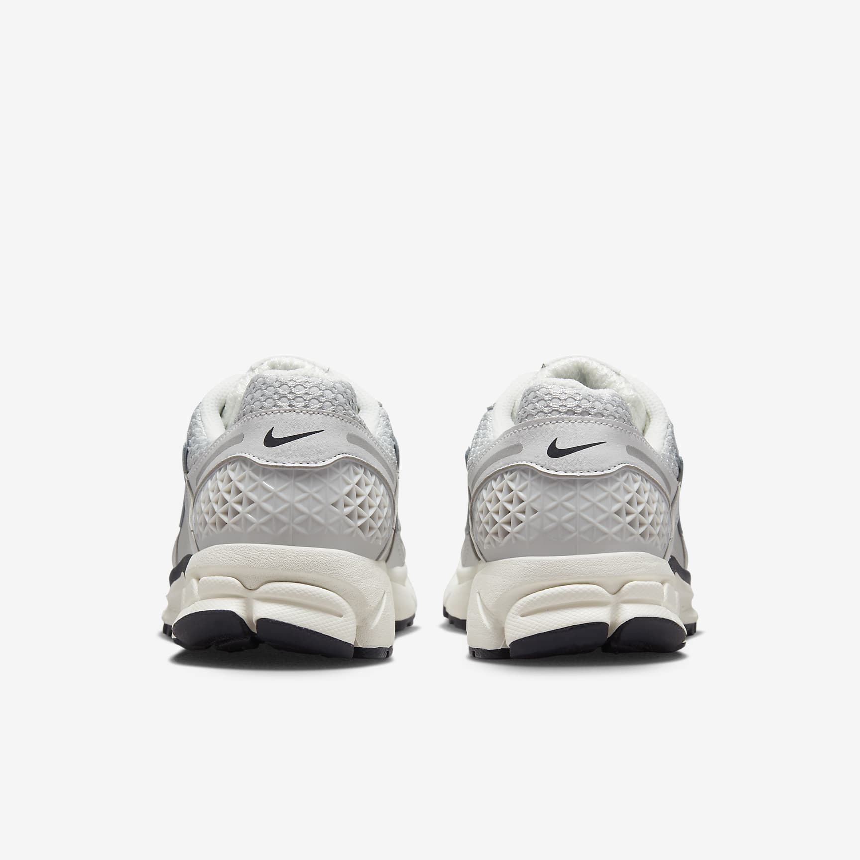 Nike Zoom Vomero 5 Women's Shoes