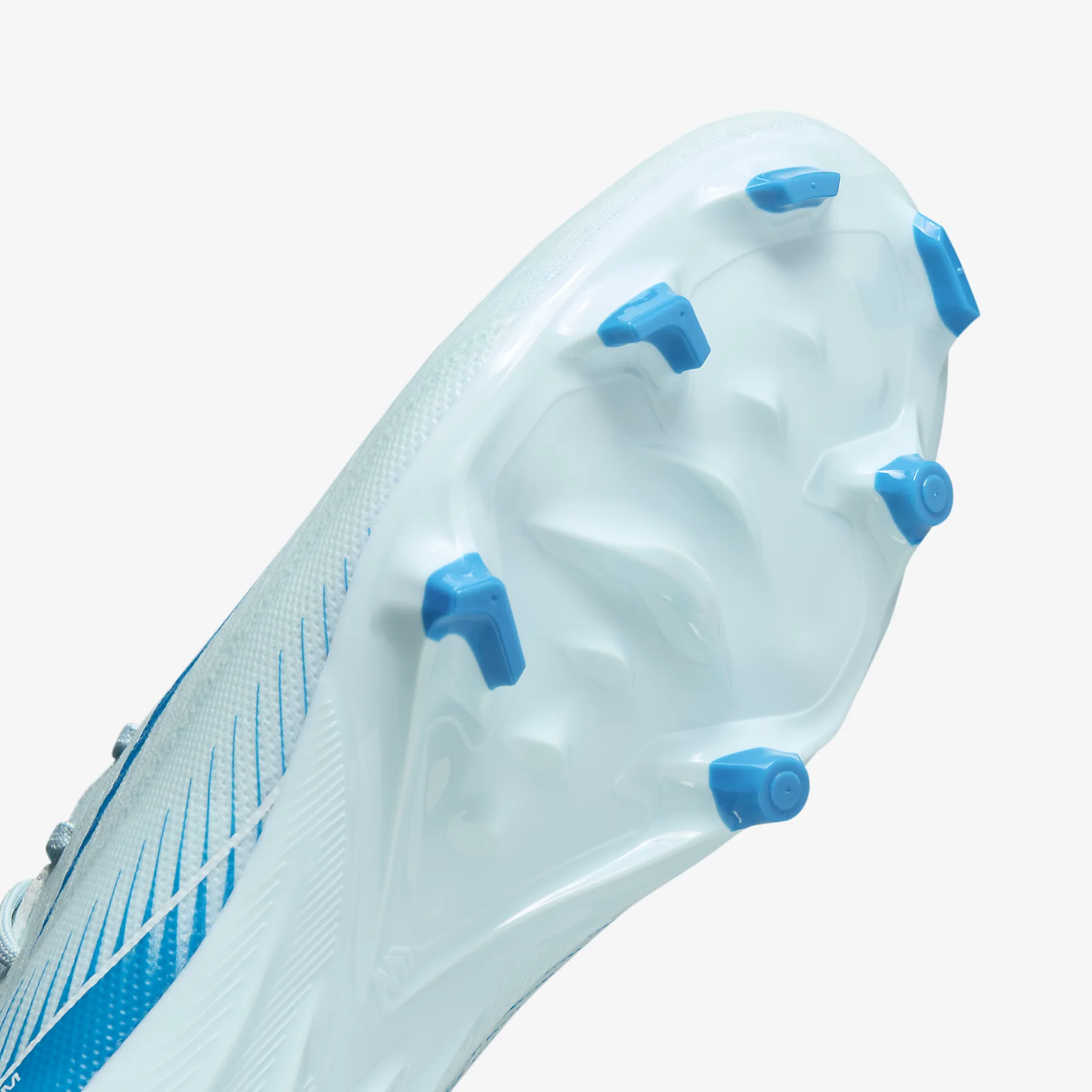 Nike Mercurial Vapor 16 Academy MG Low-Top Soccer Cleats