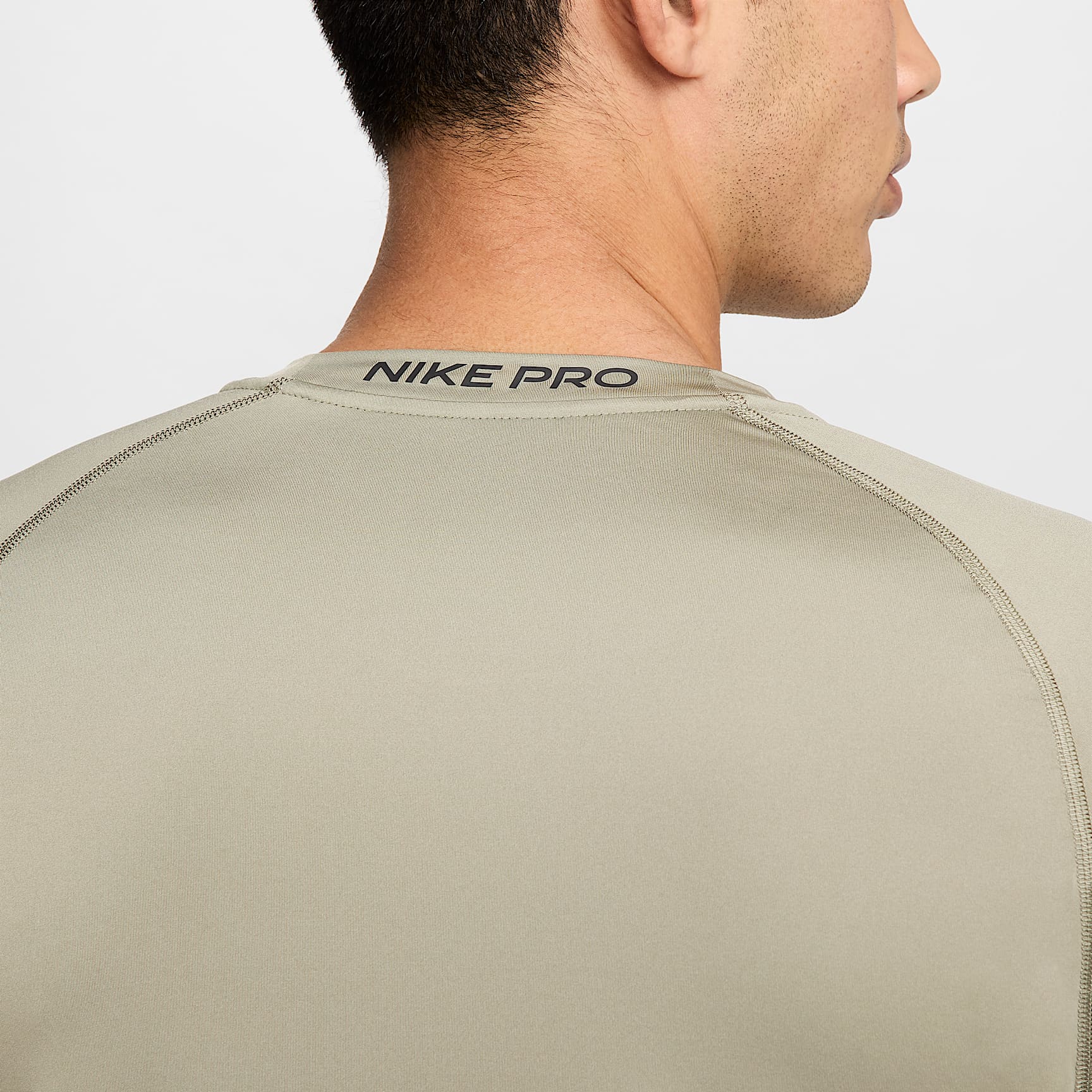 Nike Pro Men's Dri-FIT Slim Short-Sleeve Top