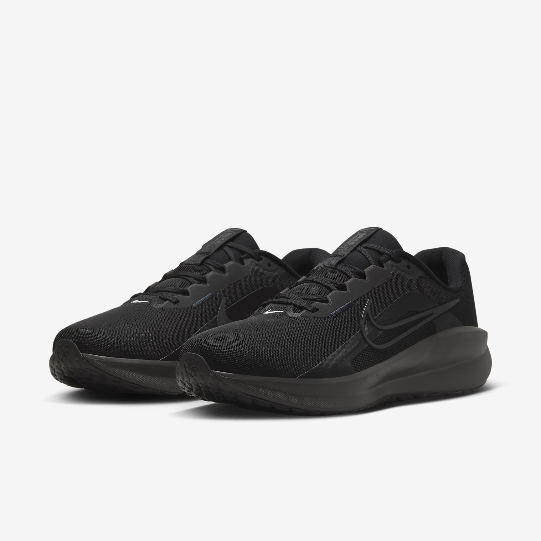 Nike Downshifter 13 Men's Road Running Shoes (Extra Wide)