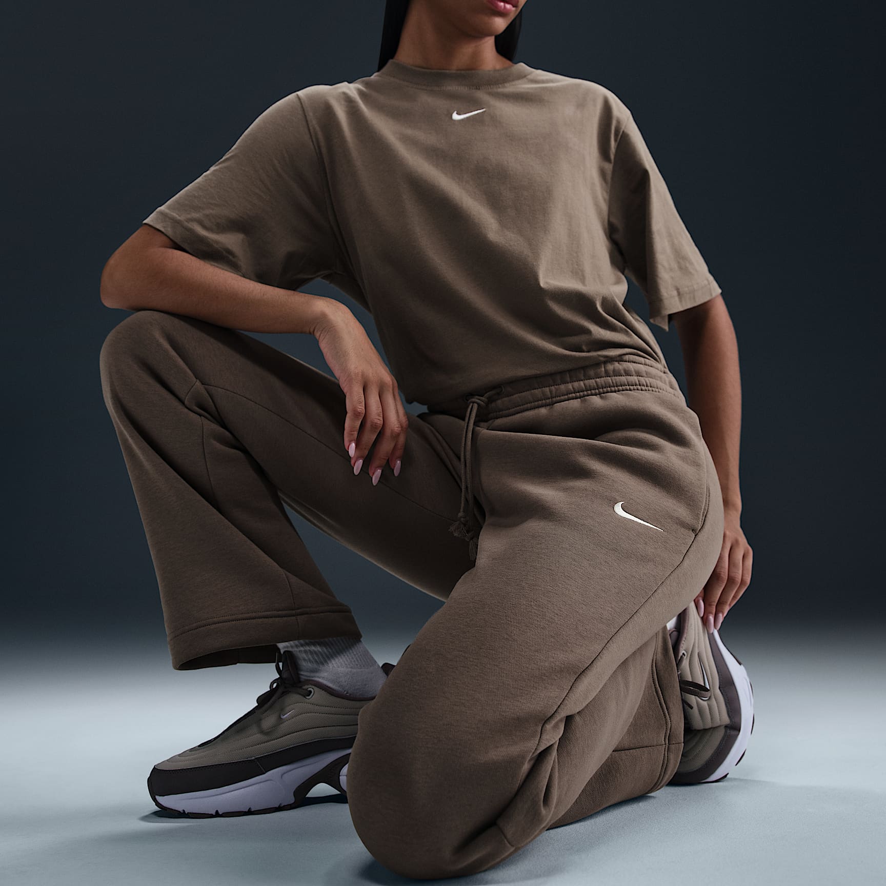 Nike Sportswear Phoenix Fleece Women's Mid-Rise Open-Hem Pants